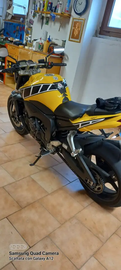 Yamaha FZ 1 Amarillo - 2