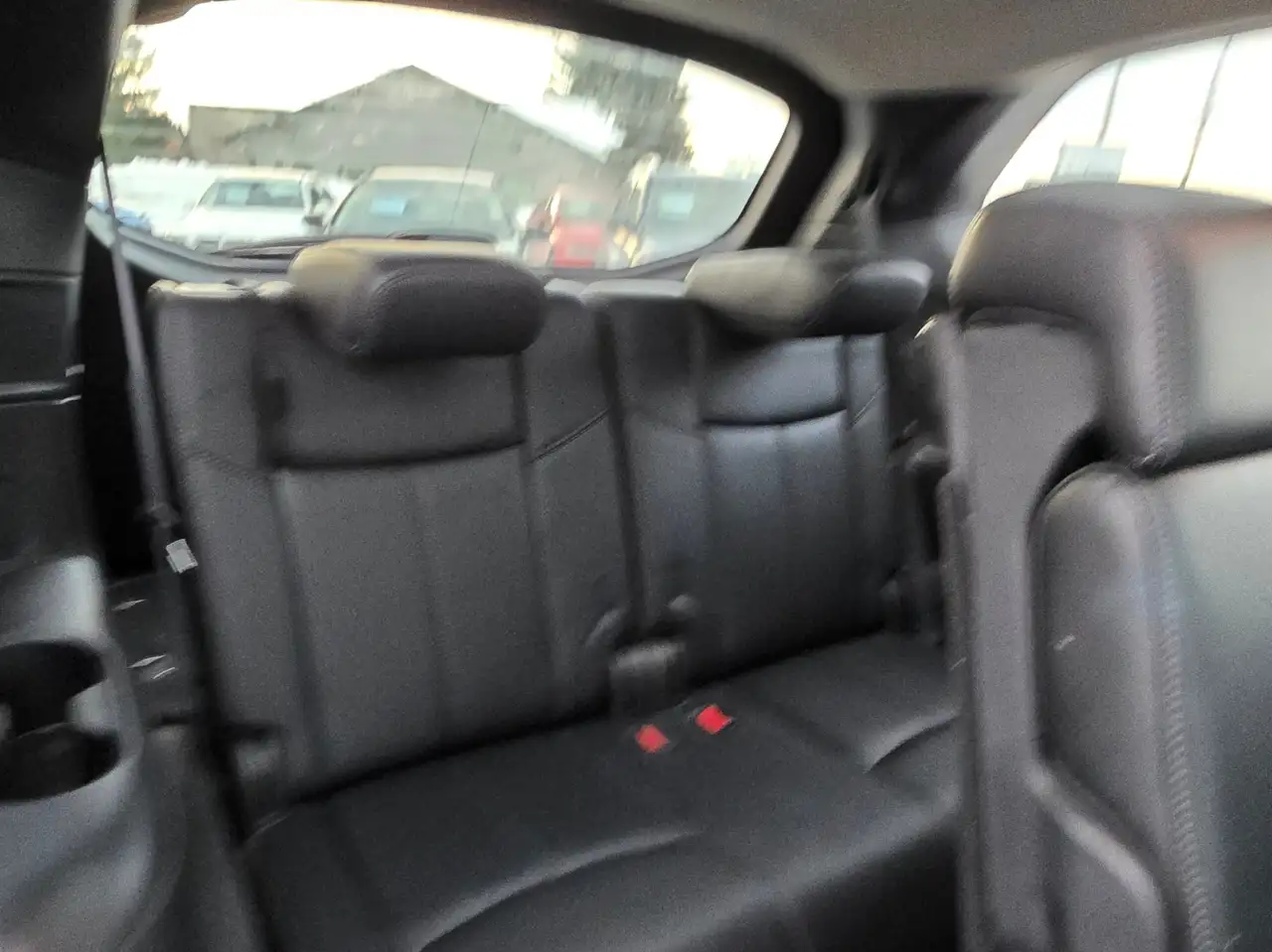 Nissan Pathfinder снимка Nissan Pathfinder