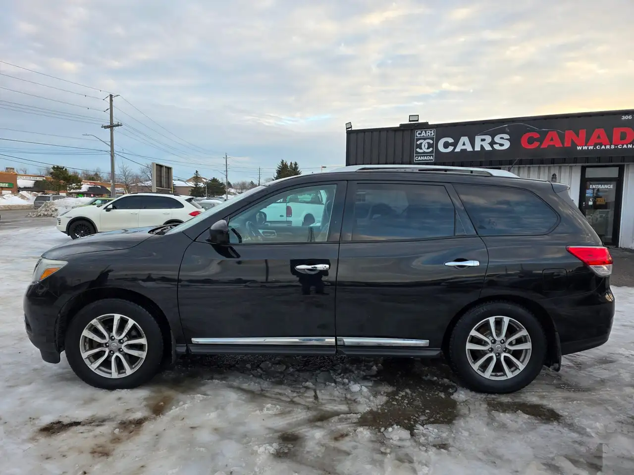 Nissan Pathfinder снимка Nissan Pathfinder