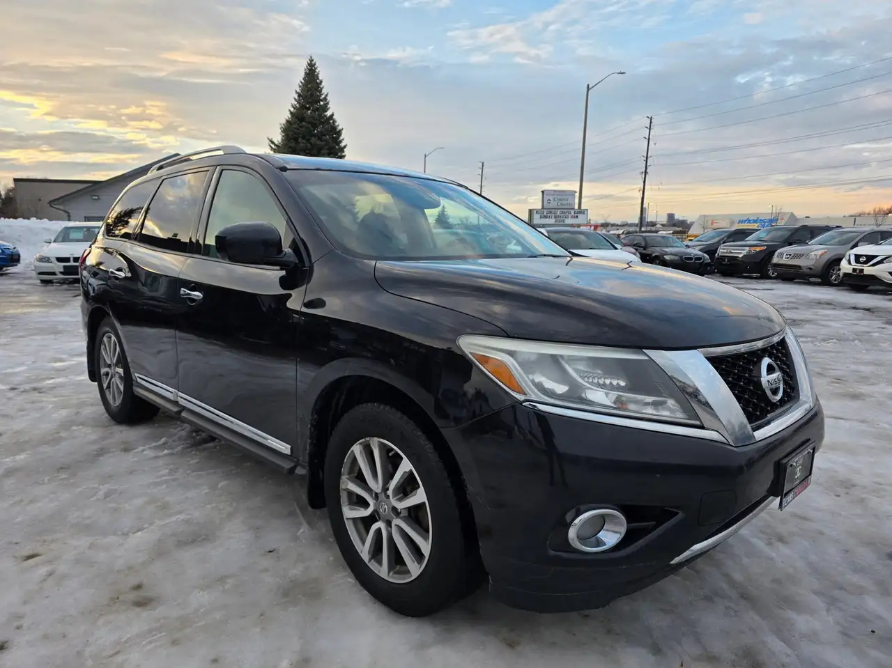 Nissan Pathfinder снимка Nissan Pathfinder