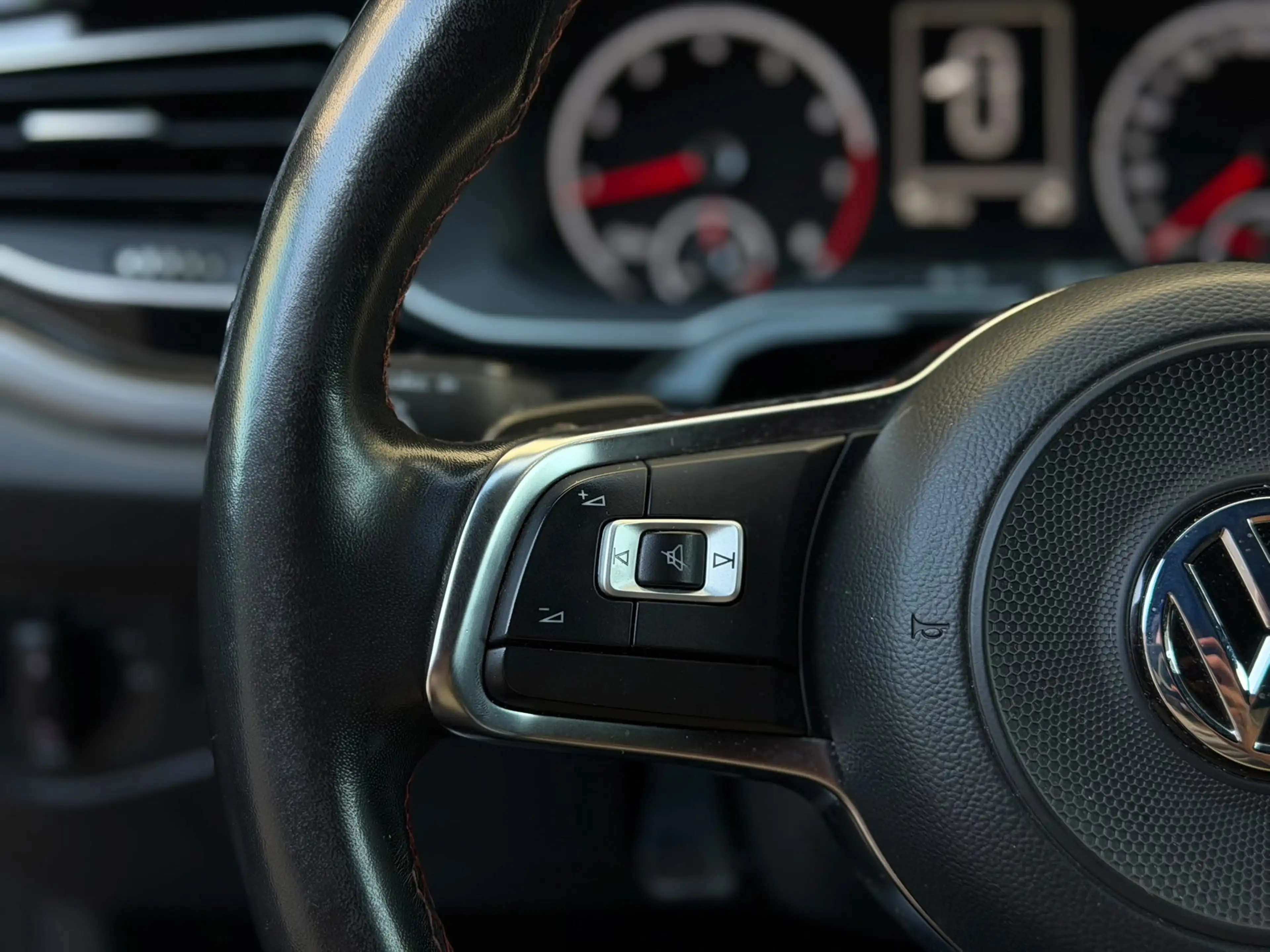 Volkswagen Polo GTI 2.0 TSI 200PK (CARPLAY, PARKEERSENSOREN V+A, AUTOM — photo 11