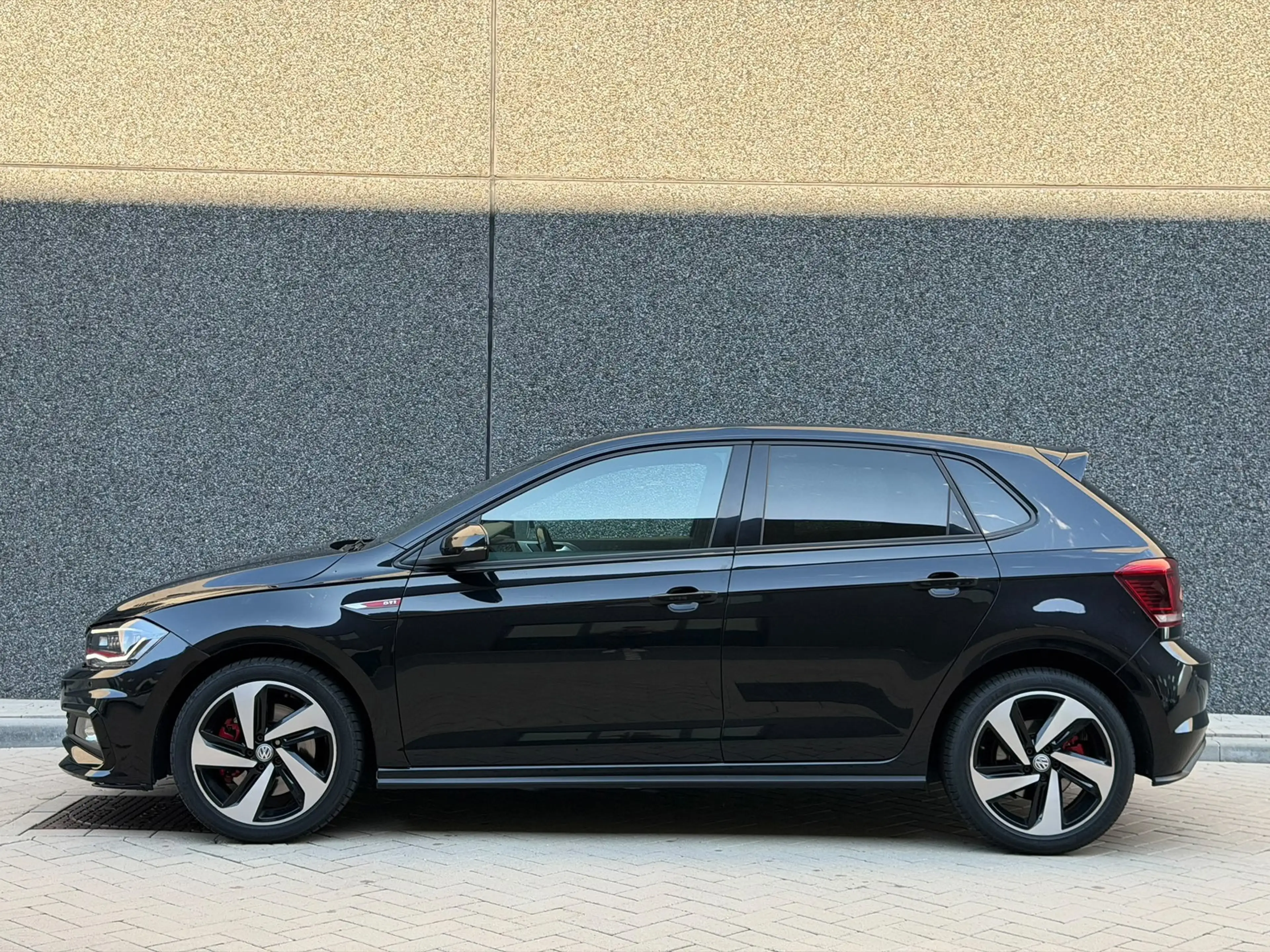 Volkswagen Polo GTI 2.0 TSI 200PK (CARPLAY, PARKEERSENSOREN V+A, AUTOM — photo 13
