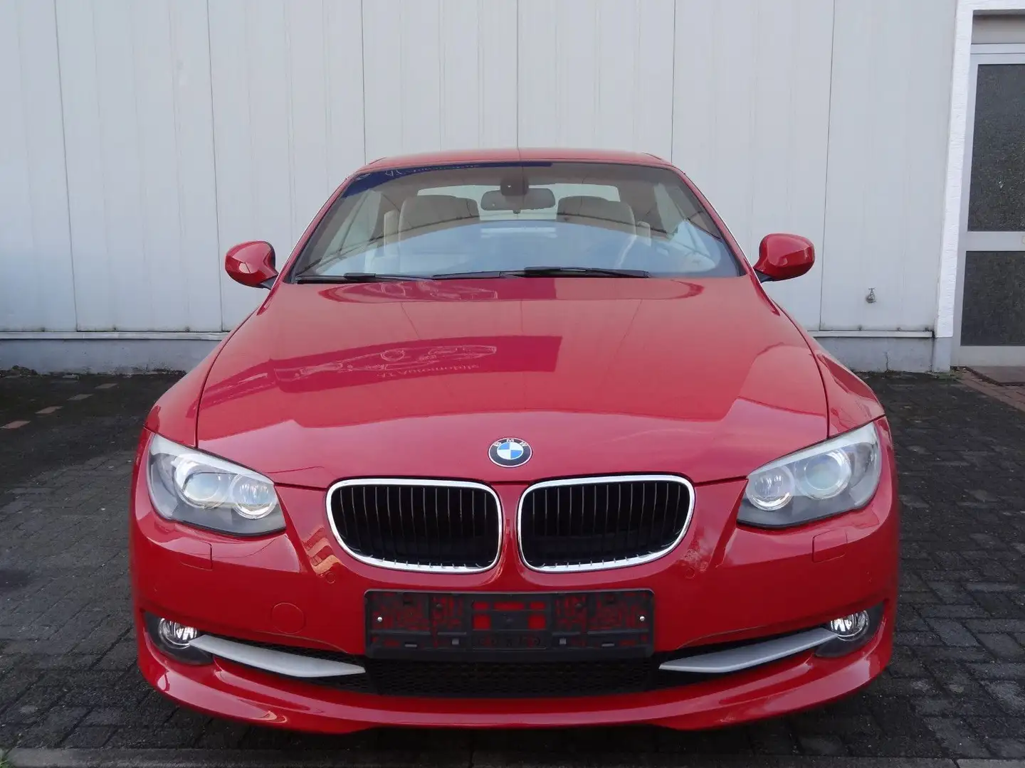 BMW 335 i Cabrio Edition Aut. Bi-Xenon/Navigation/PDC Rot - 2