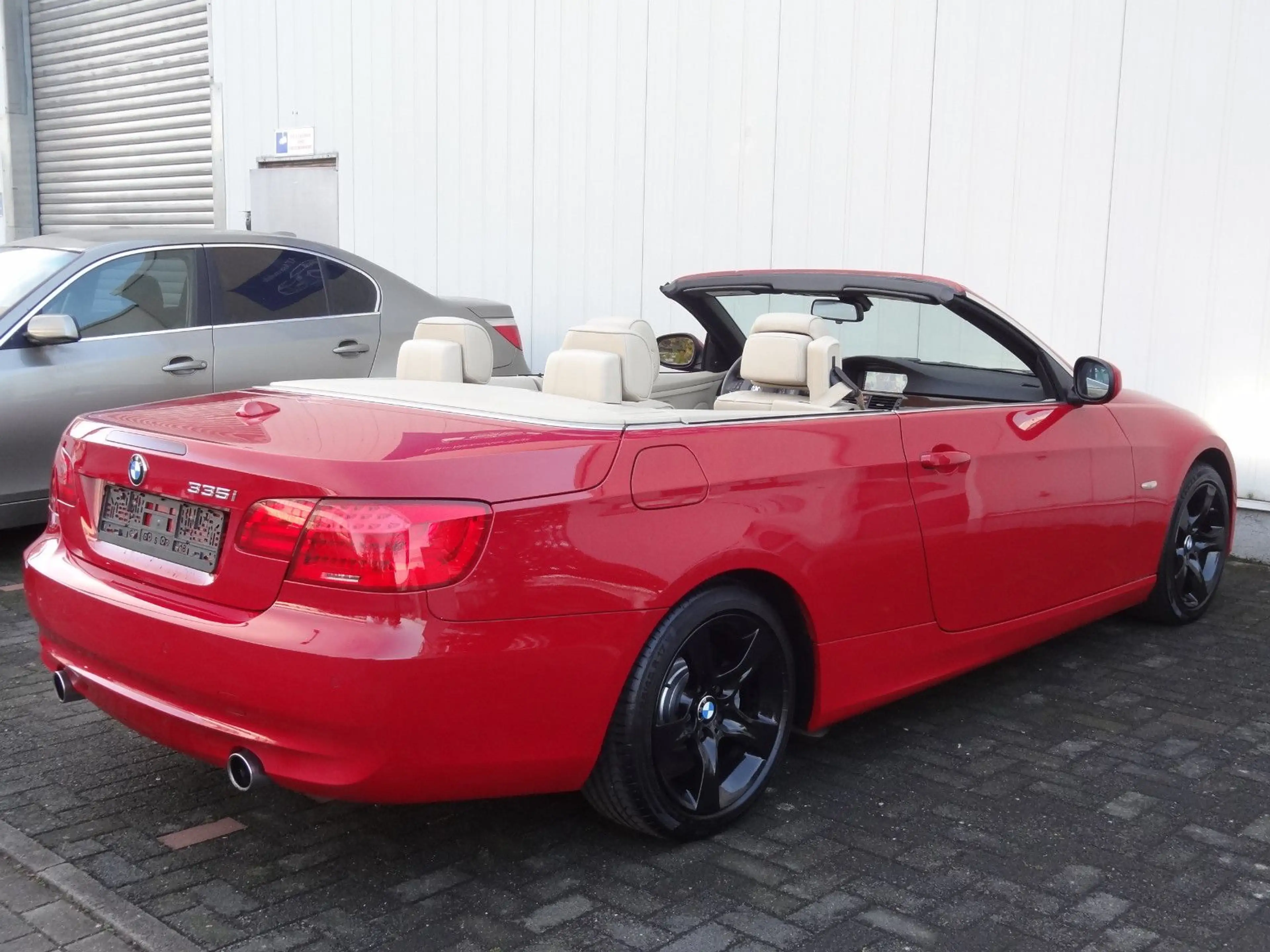 BMW 335 i Cabrio Edition Aut. Bi-Xenon/Navigation/PDC — photo 8