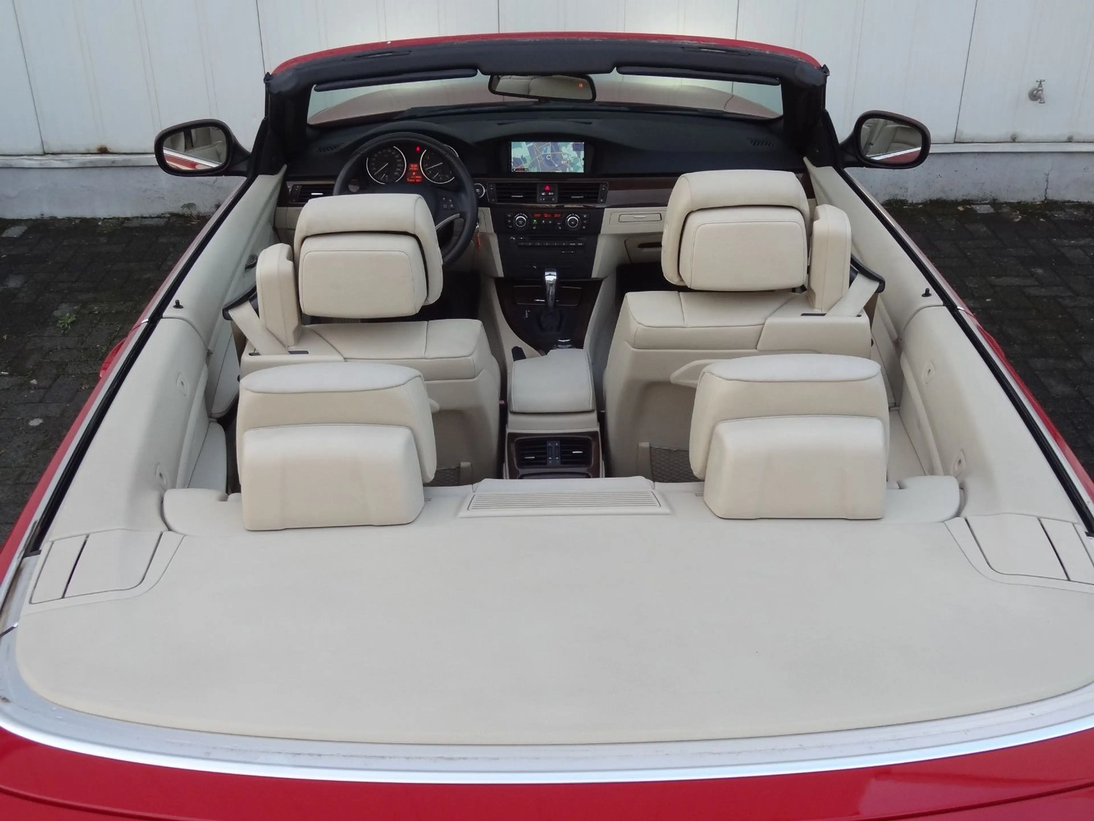 BMW 335 i Cabrio Edition Aut. Bi-Xenon/Navigation/PDC — photo 14