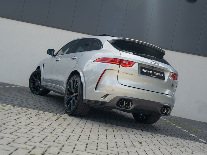 Jaguar F-Pace F-Pace SVR 5.0 V8 AWD LICHTE VRACHT/DEALER SERVICED/PRE OPF/1ST BE OWNER — photo 9