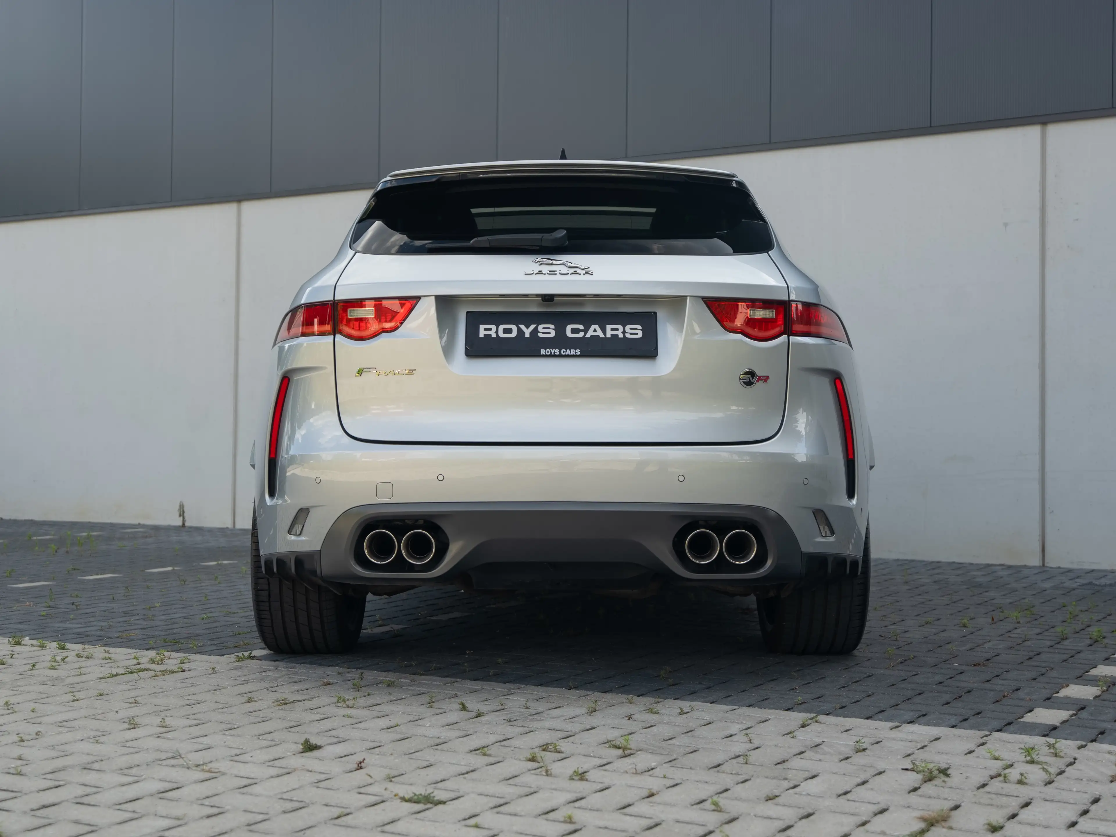 Jaguar F-Pace F-Pace SVR 5.0 V8 AWD LICHTE VRACHT/DEALER SERVICED/PRE OPF/1ST BE OWNER — photo 6