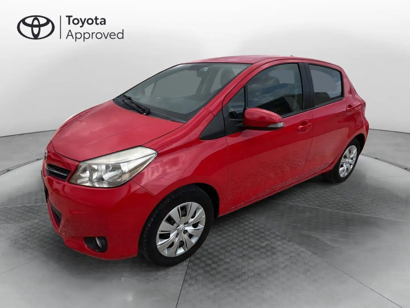Toyota Yaris Yaris 1.0 5 porte Lounge Rouge - 1