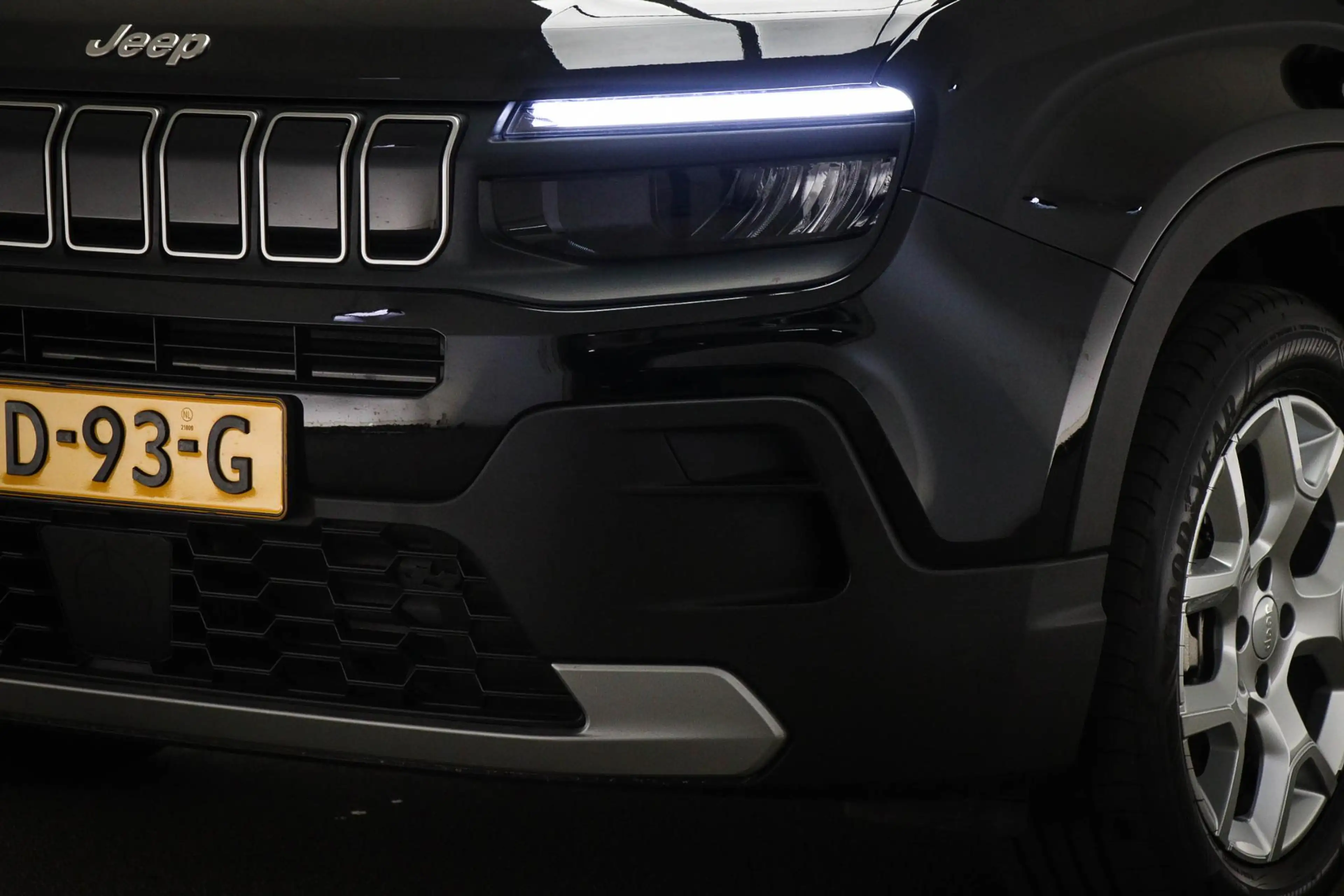 Jeep Avenger Altitude 54 kWh | SOH 97% | CLIMA | DAB | APPLE | — photo 16