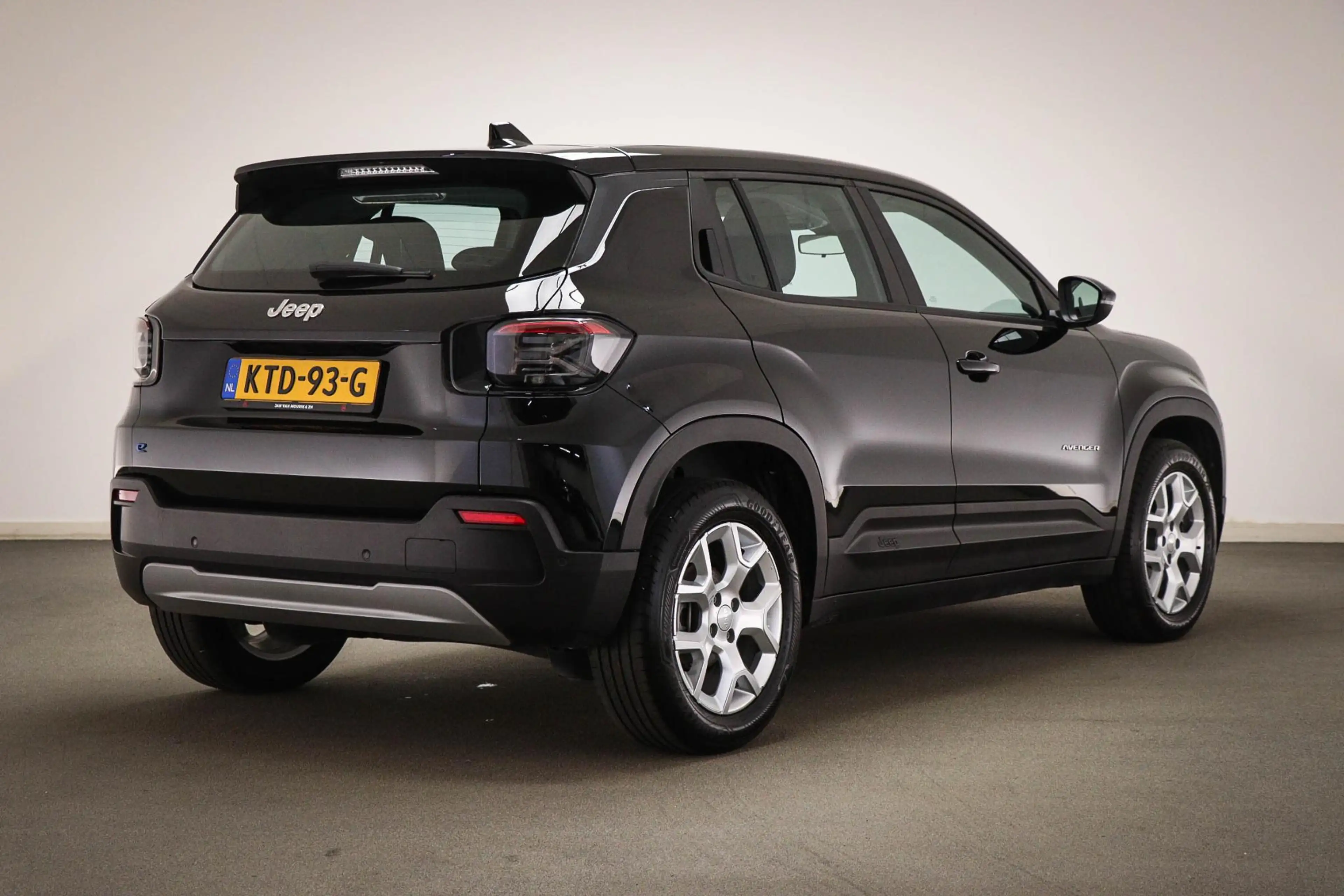 Jeep Avenger Altitude 54 kWh | SOH 97% | CLIMA | DAB | APPLE | — photo 2