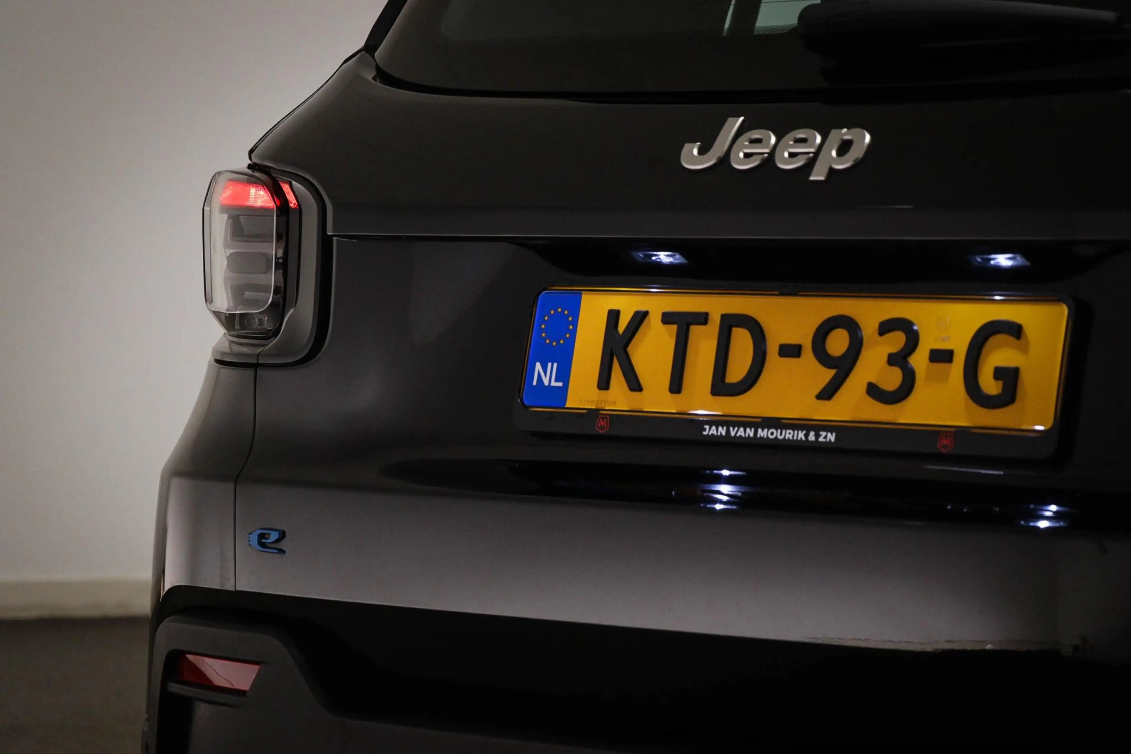 Jeep Avenger Altitude 54 kWh | SOH 97% | CLIMA | DAB | APPLE | — photo 23