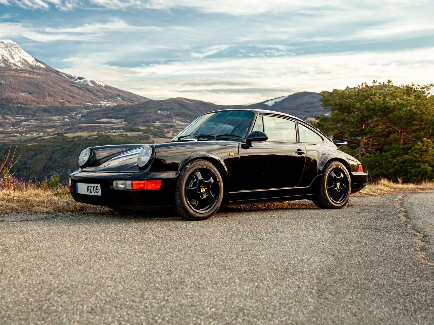 Porsche 911 Coupé Carrera 4 Zwart - 1