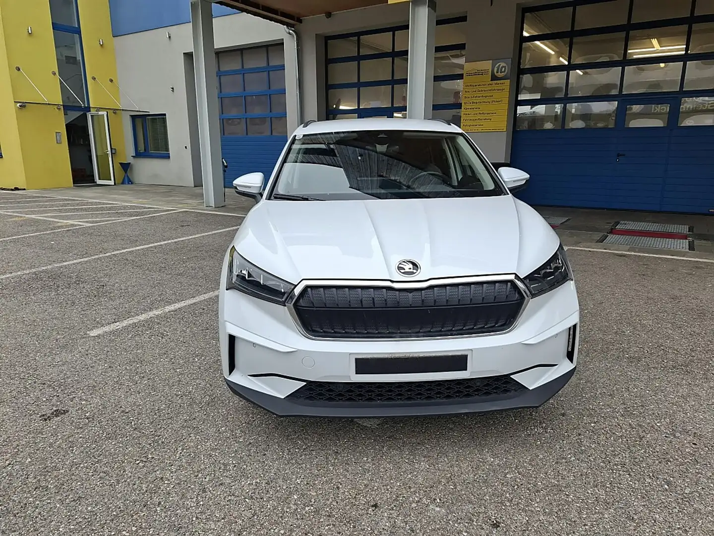 Skoda Enyaq 60 Weiß - 2