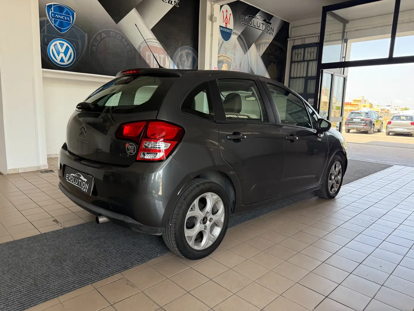 Citroen C3 C3 II 2009 1.4 hdi Exclusive c/esp Schwarz - 2