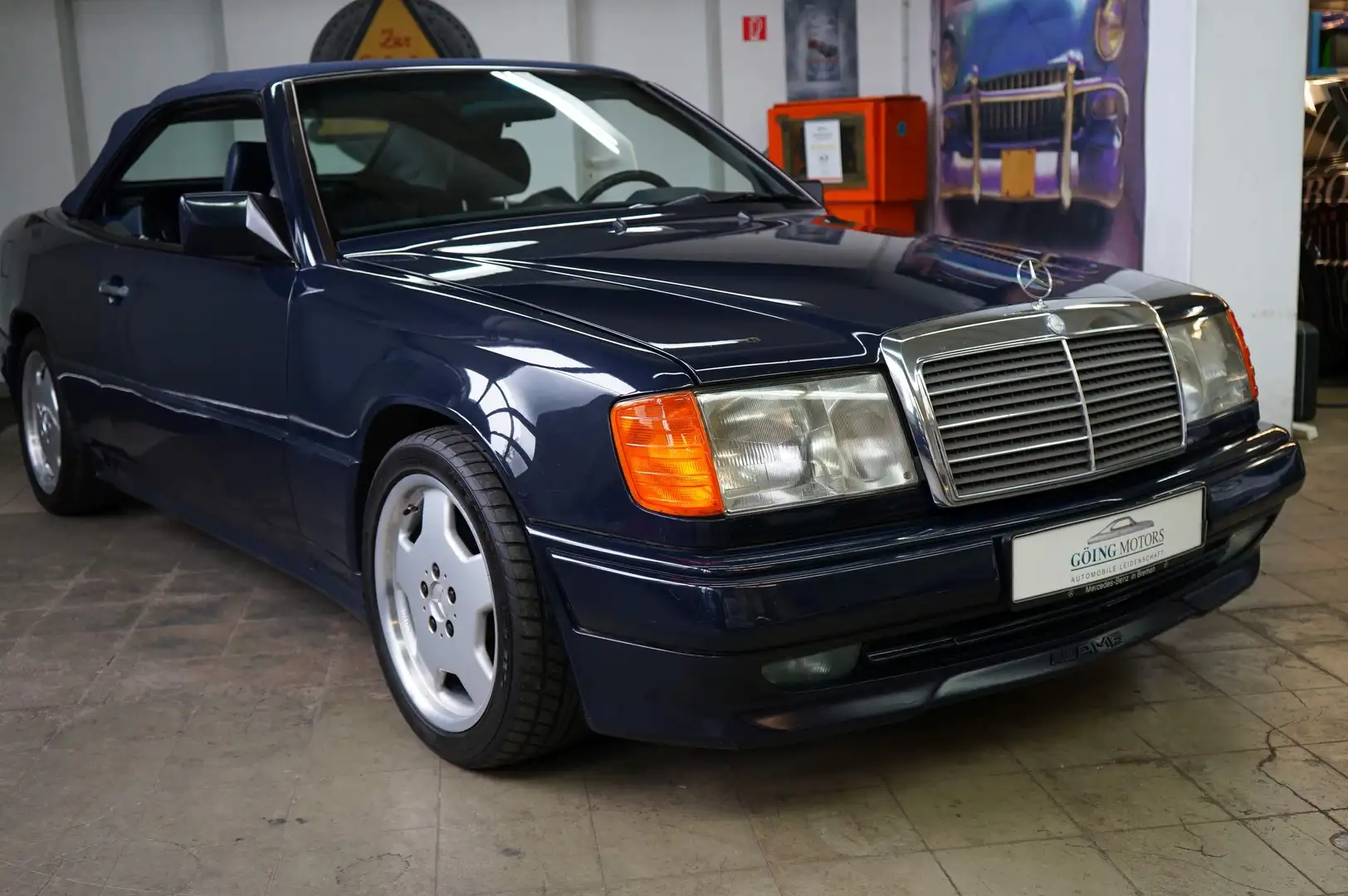Mercedes-Benz CE 300 A124 300-24V mit AMG Paket ab Werk Projekt Blau - 2