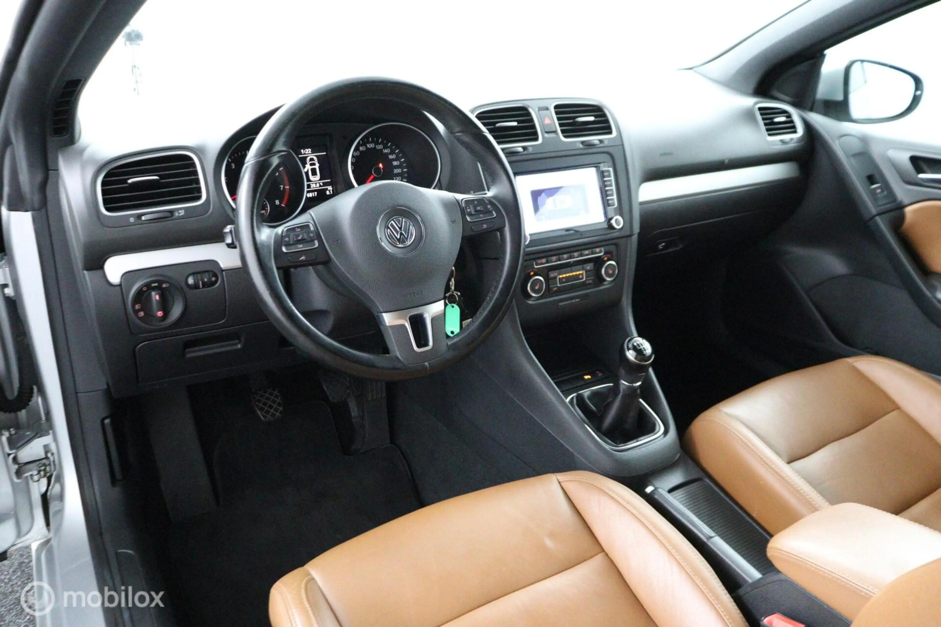 Volkswagen Golf Cabriolet 1.2 TSI BlueMotion | Bruin leder | Sensoren V & A — photo 2