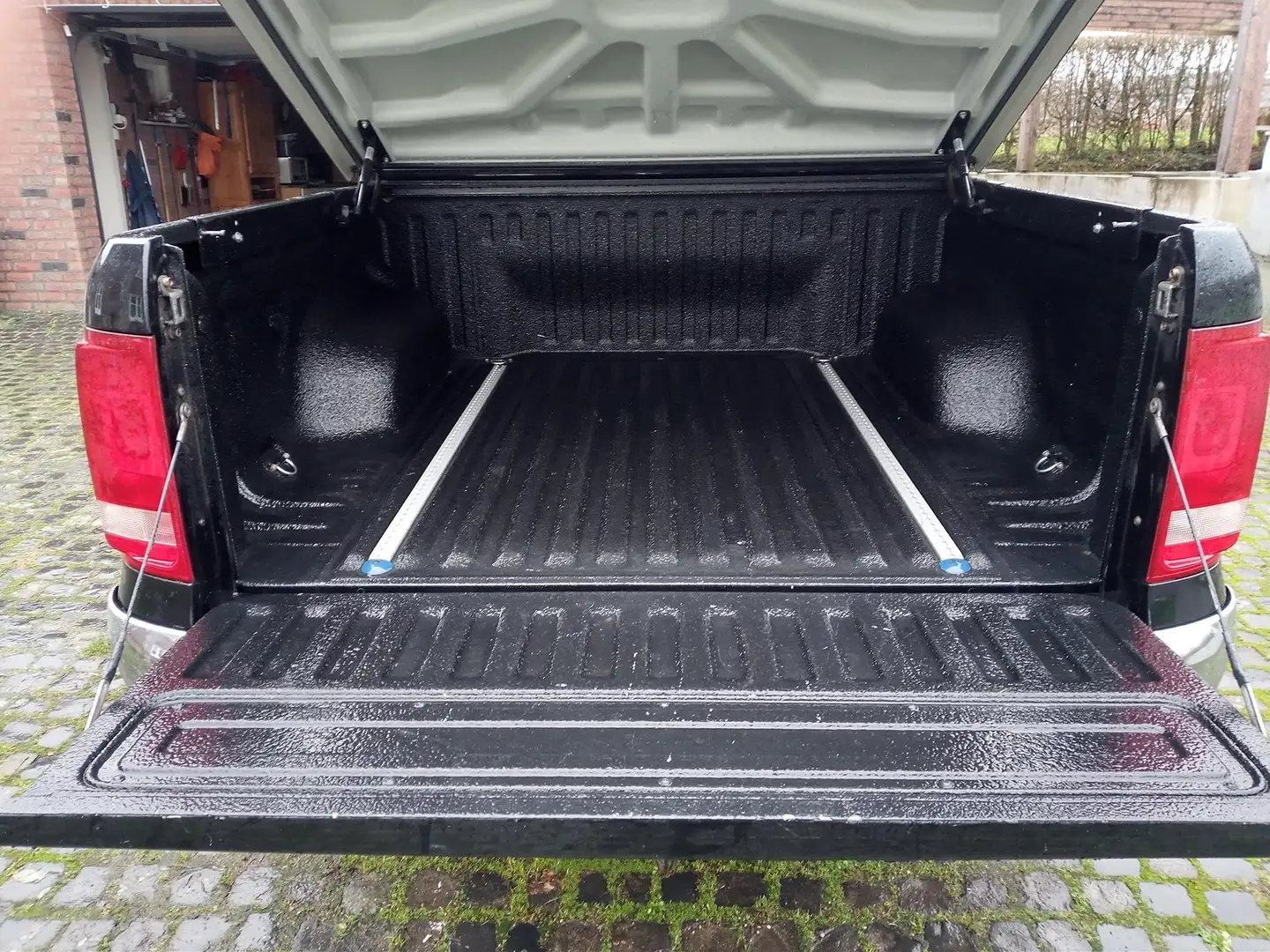 Volkswagen Amarok Amarok 2.0 TDI 4M Plus High Fekete - 2