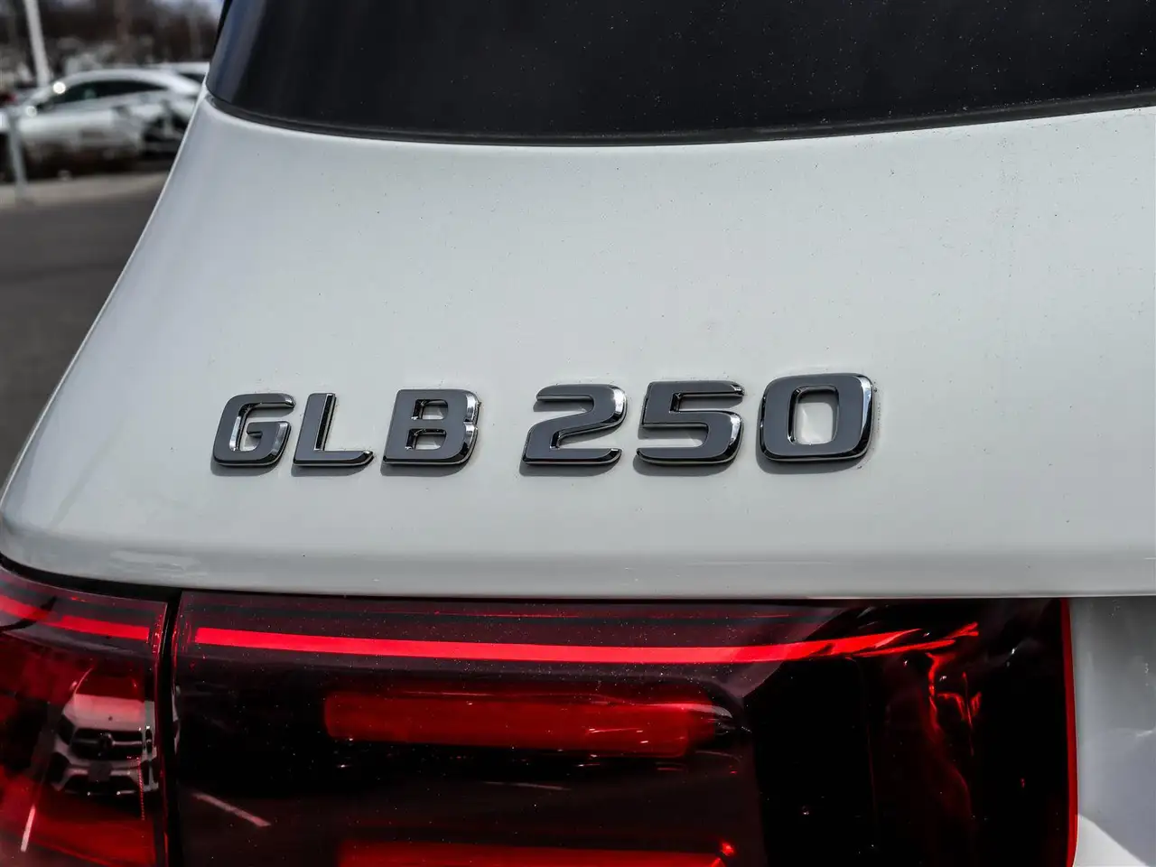 Mercedes-Benz GLB снимка Mercedes-Benz GLB