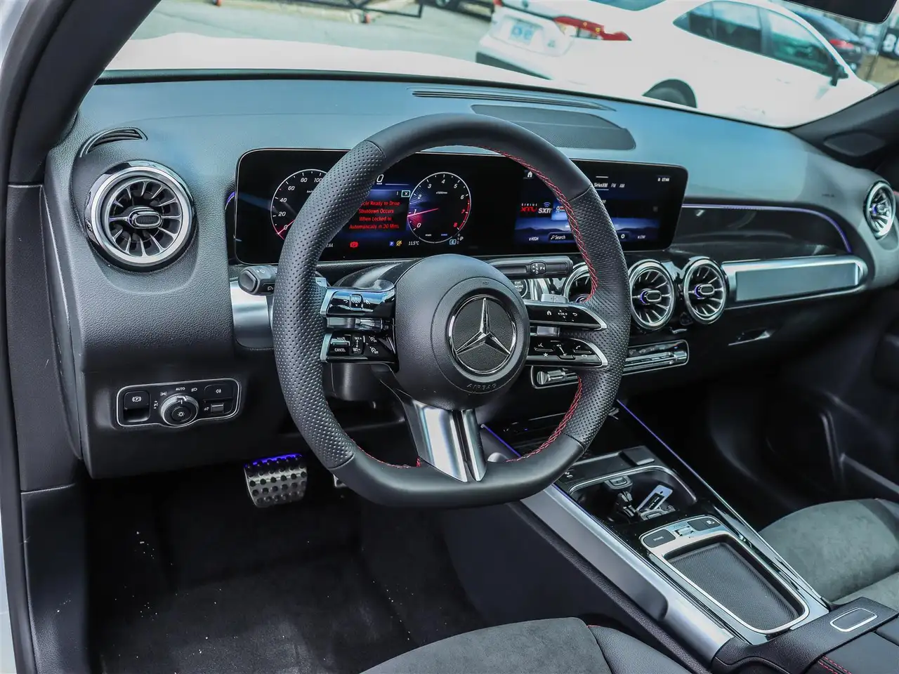 Mercedes-Benz GLB снимка Mercedes-Benz GLB
