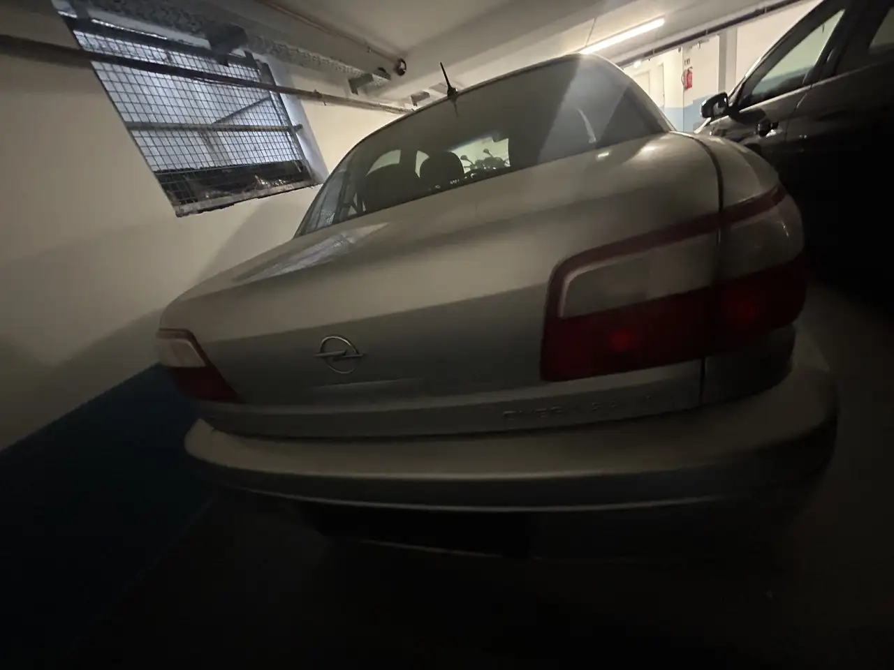 Opel Omega 2.2 Edition 2000, foto 4
