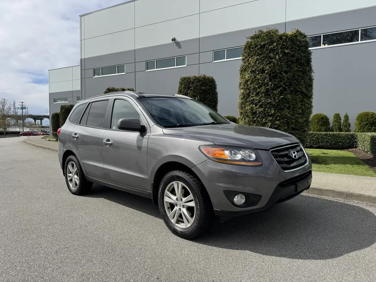 Hyundai SANTA FE photo Hyundai SANTA FE