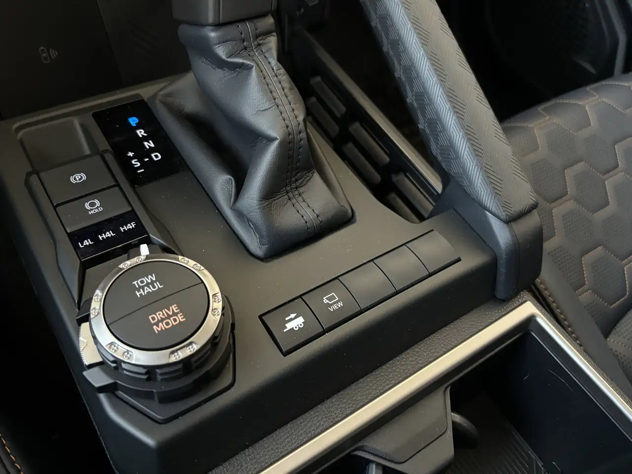 Toyota 4-Runner снимка Toyota 4-Runner