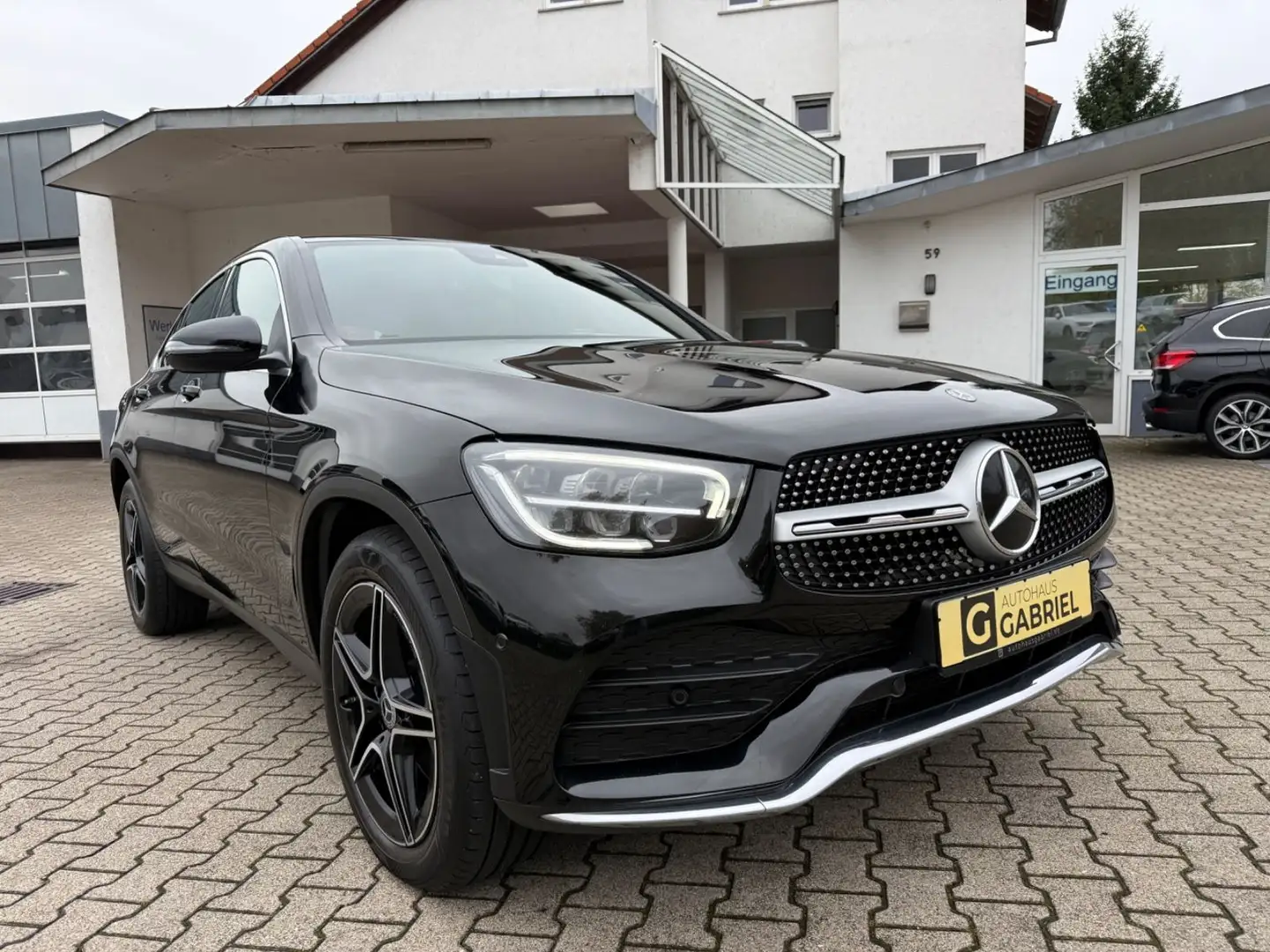 Mercedes-Benz GLC 200 Coupe 4Matic AMG LED Kamera Ambiente Schwarz - 1