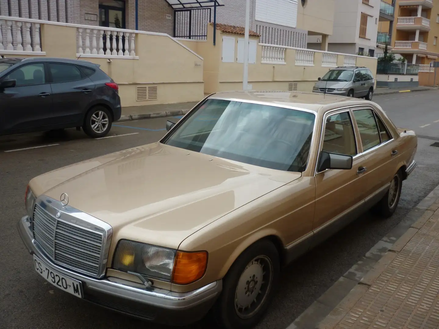 Mercedes-Benz S 500 MERCEDES-BENZ 500 SE W126 - V8 5.0 - CLÁSICO ORIGI Oro - 1
