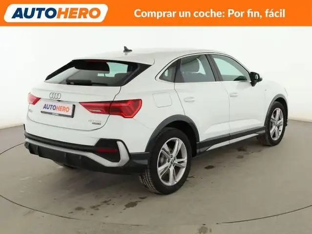 Audi Q3 view 6