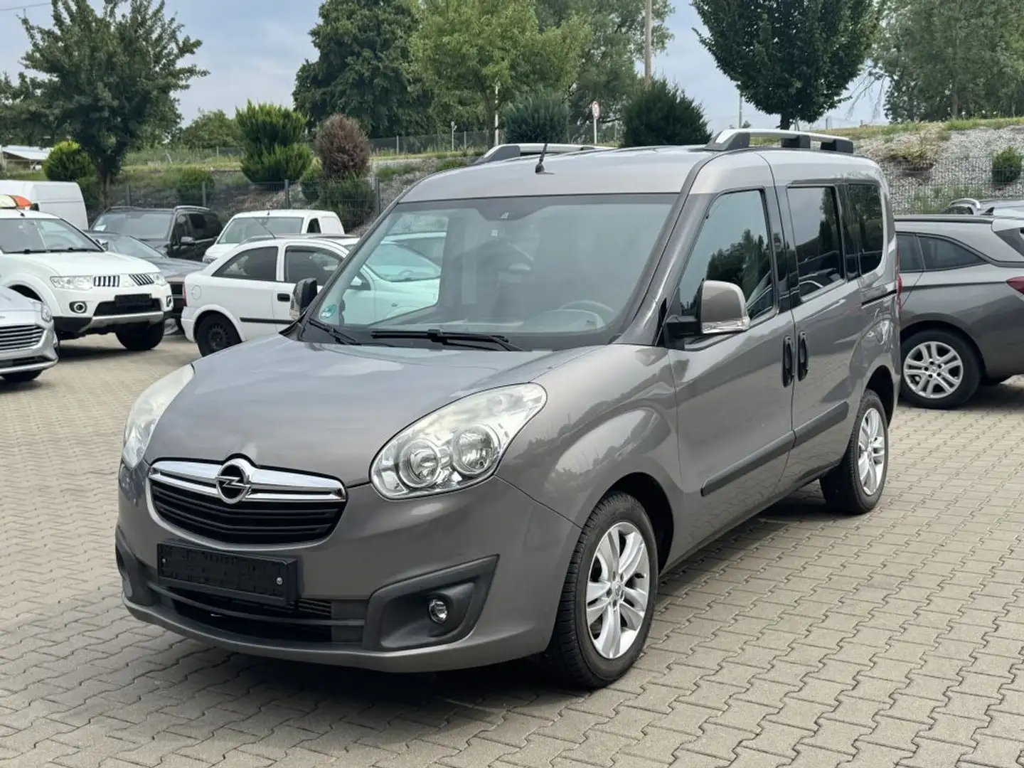 Opel Combo 1.6 CDTI L1H1 7 SITZE - 2