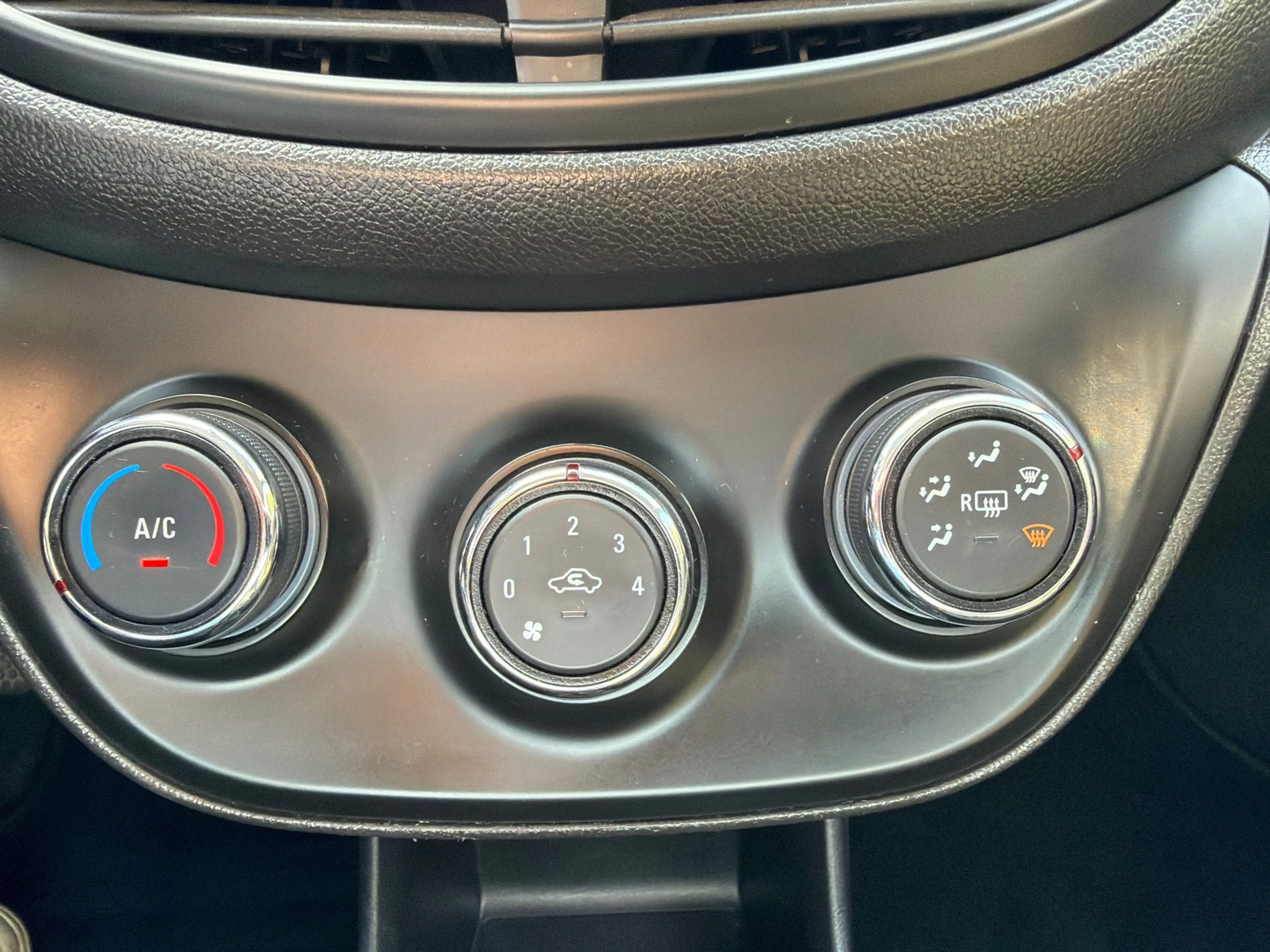 Opel Karl 1.0 ecoFLEX Edition. Wij zijn altijd de goedkoopst — photo 14