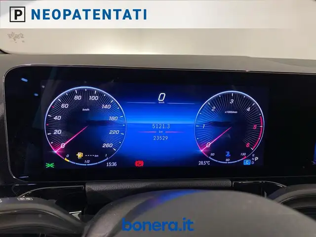 Mercedes-Benz B Class view 14