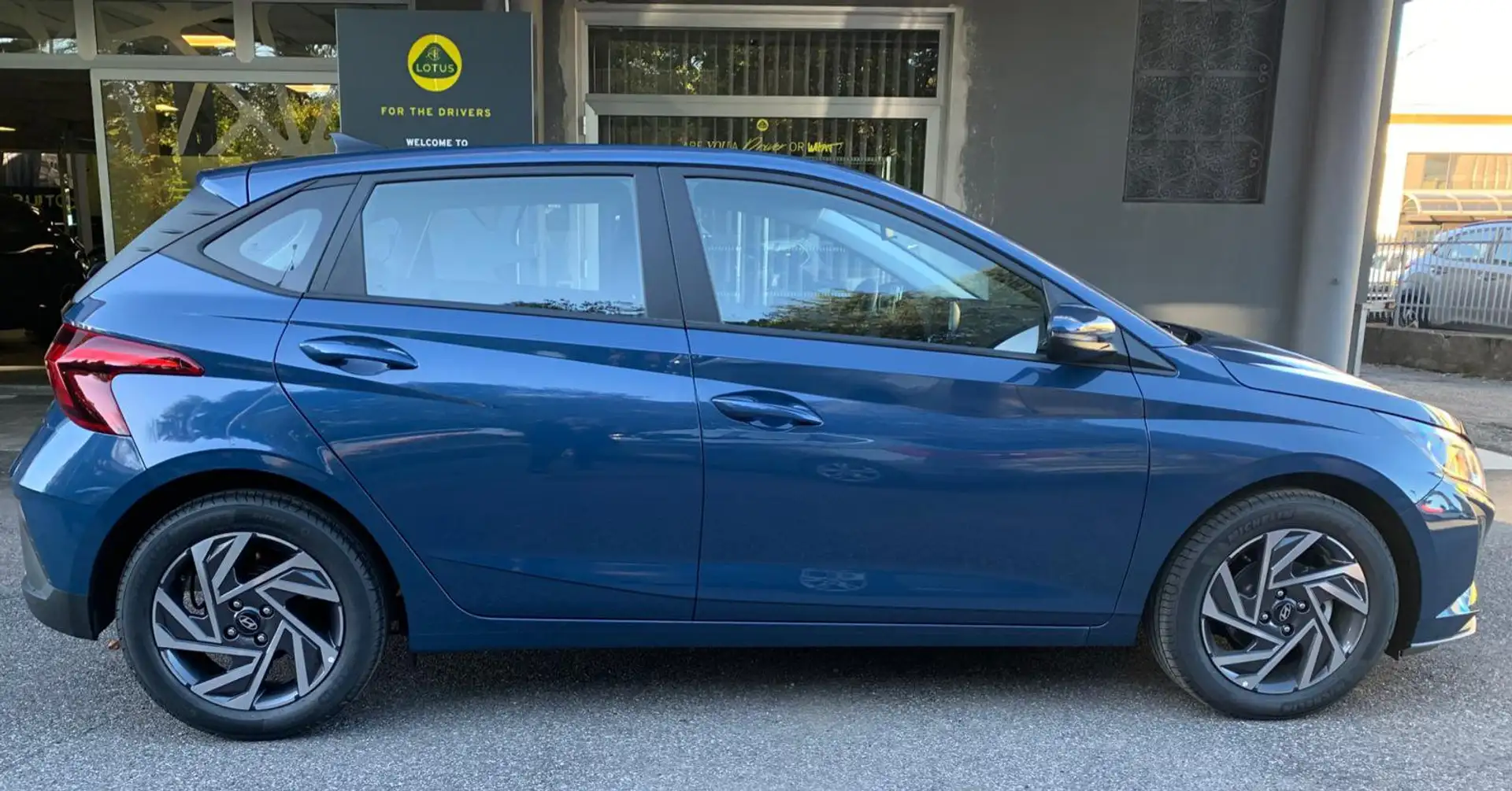 Hyundai i20 i20 1.2 MPI MT Connectline Blu/Azzurro - 2