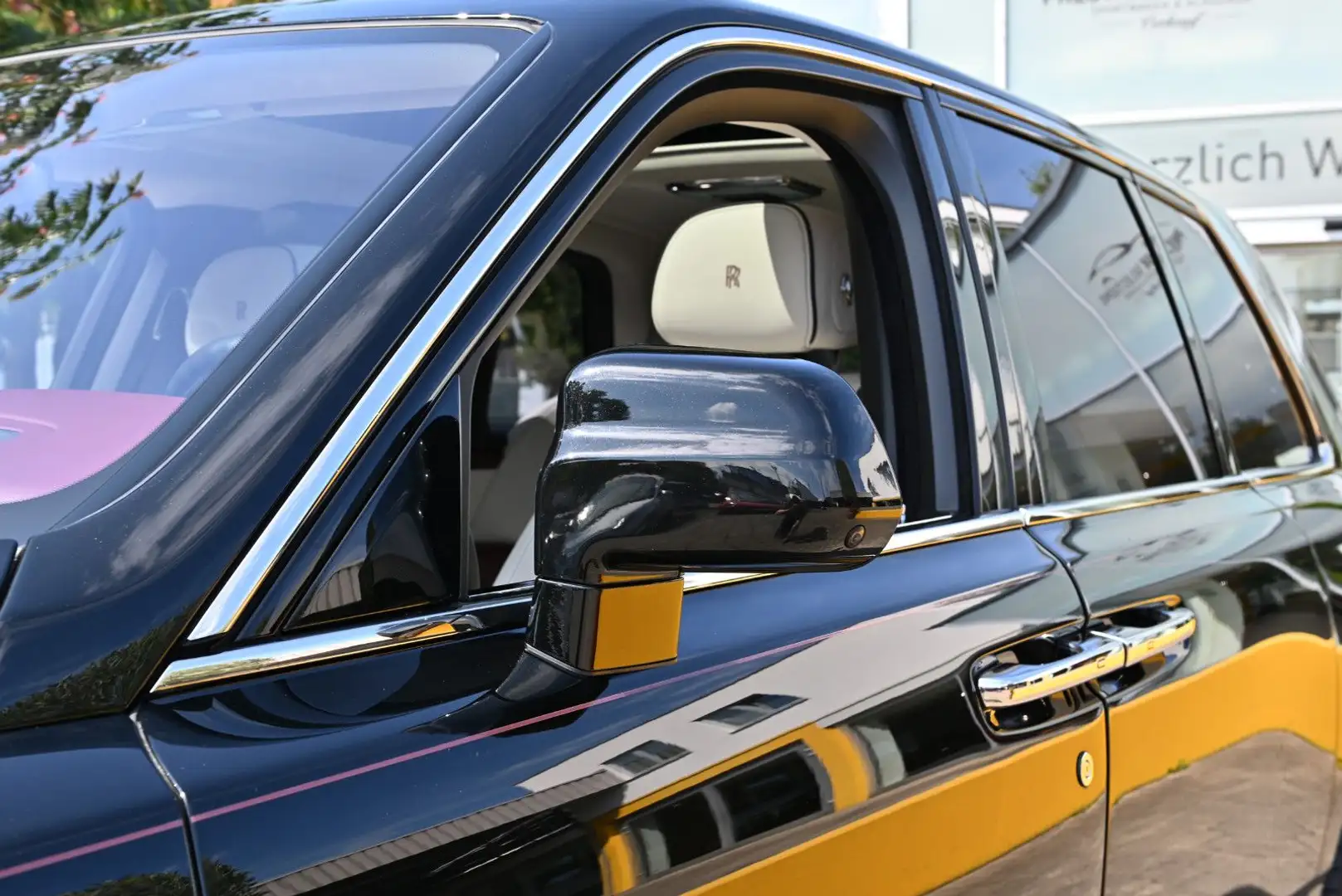 Rolls-Royce Cullinan /24"/Massage/HUD/360°/Panora/Garantie Schwarz - 2