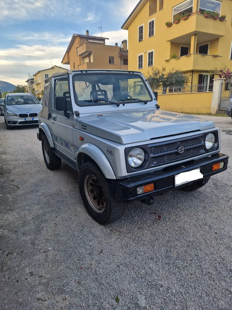 Suzuki SJ Samurai Silber - 2