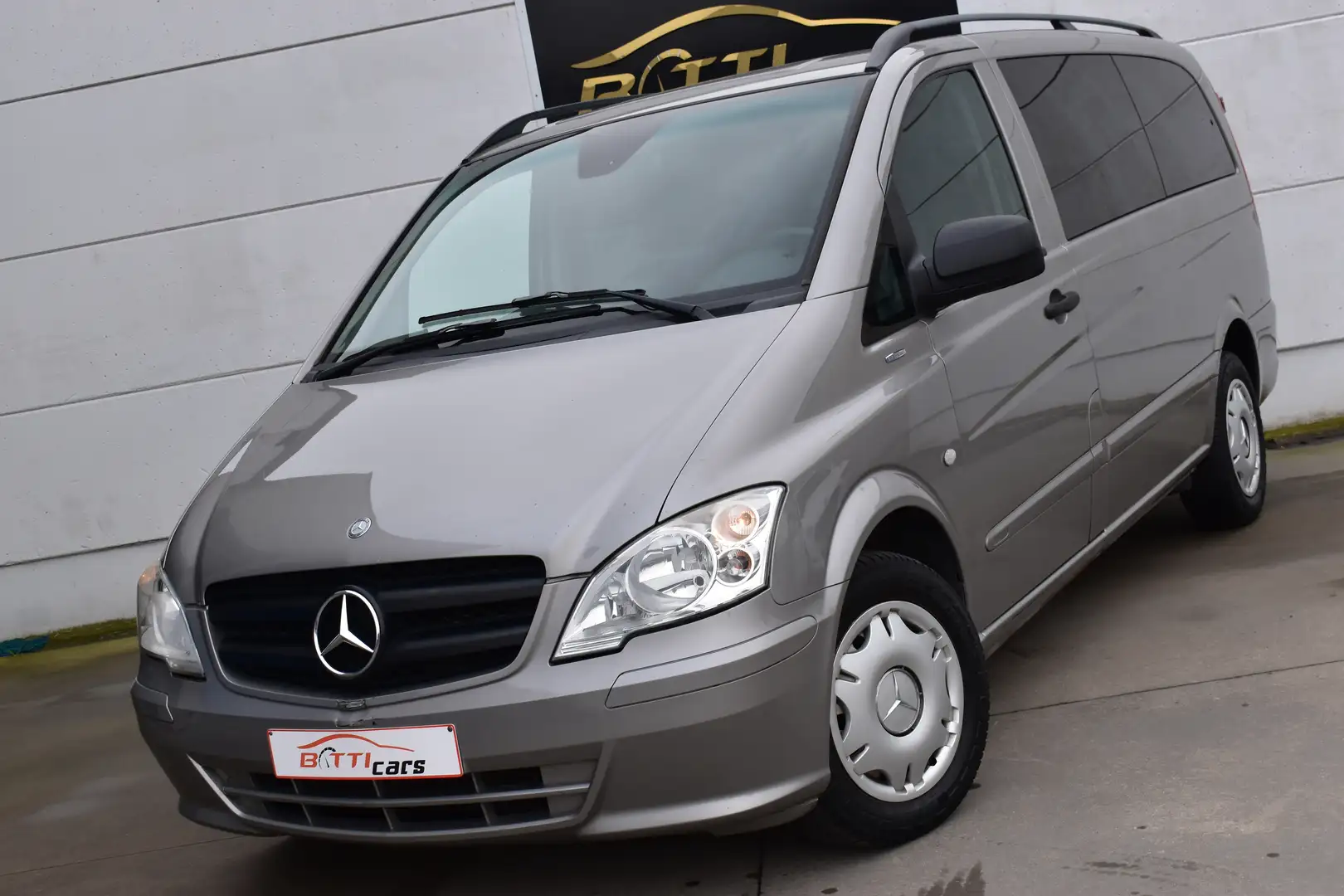 Mercedes-Benz Vito 2.2 CDI* Dubbel Cabine 5plaatsen* Trekhaak Beige - 1
