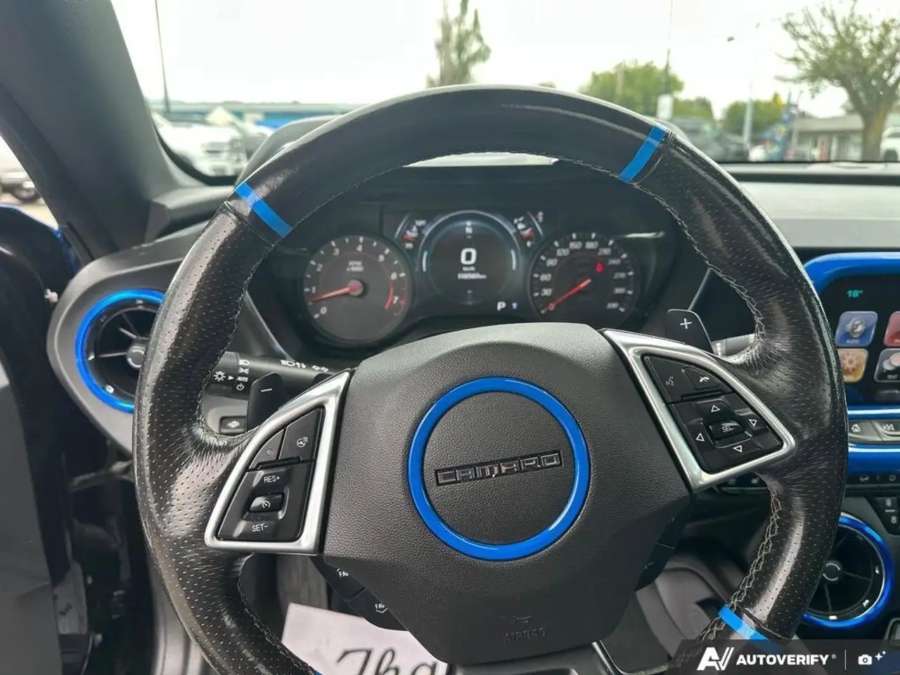 Chevrolet Camaro снимка Chevrolet Camaro