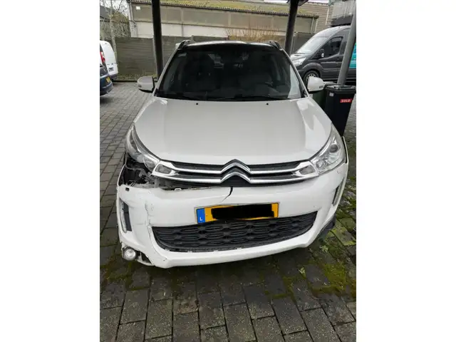 Citroen C4 Aircross 1.6Hdi 84kw-AWD-6Gang-Pano-Navi-Kam-Keyless