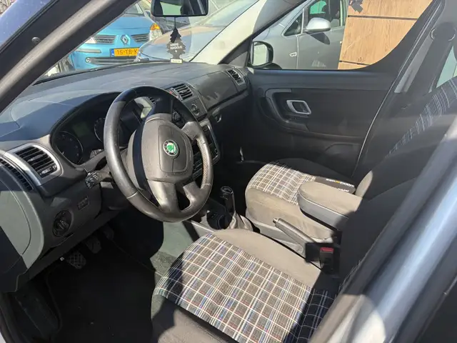 Skoda Roomster view 8