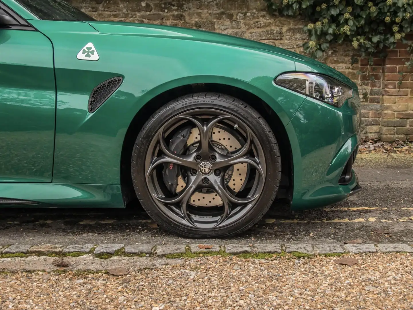 Alfa Romeo Giulia 2.9 V6 Quadrifoglio Vert - 2