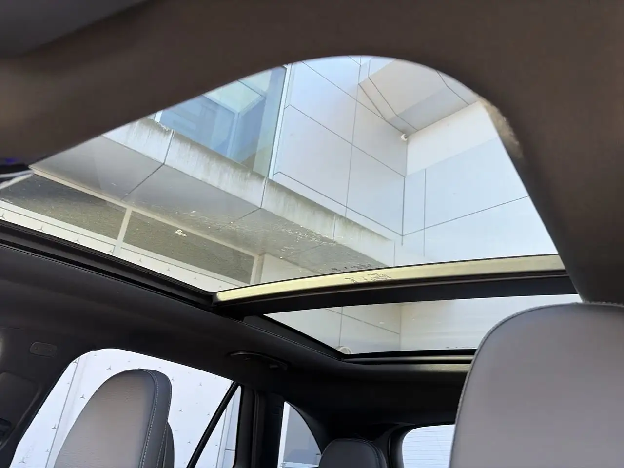 Mercedes-Benz GLC fotografie Mercedes-Benz GLC