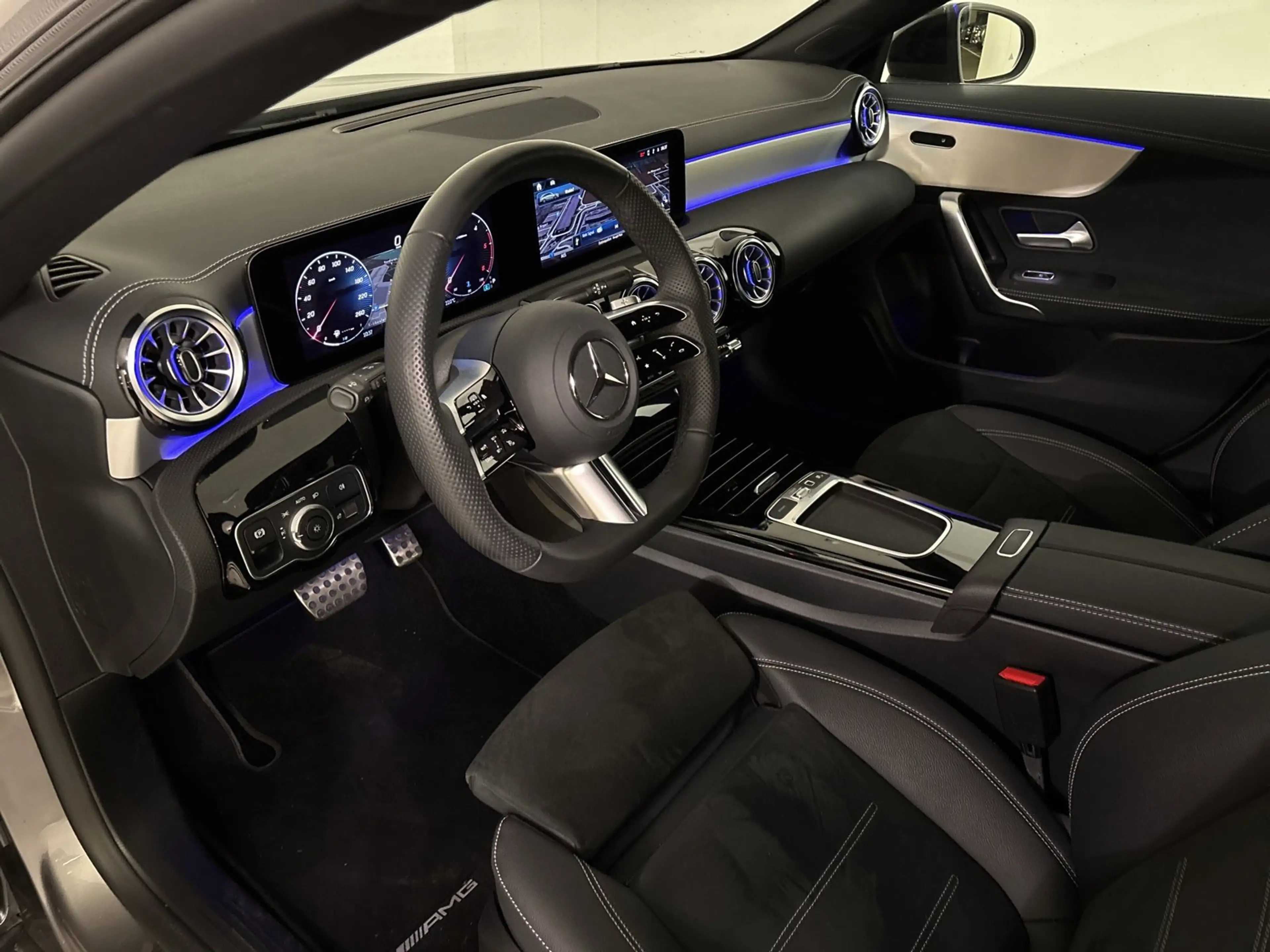 Mercedes-Benz CLA 200 d Shooting Brake Österreich-Edition PTS — photo 12