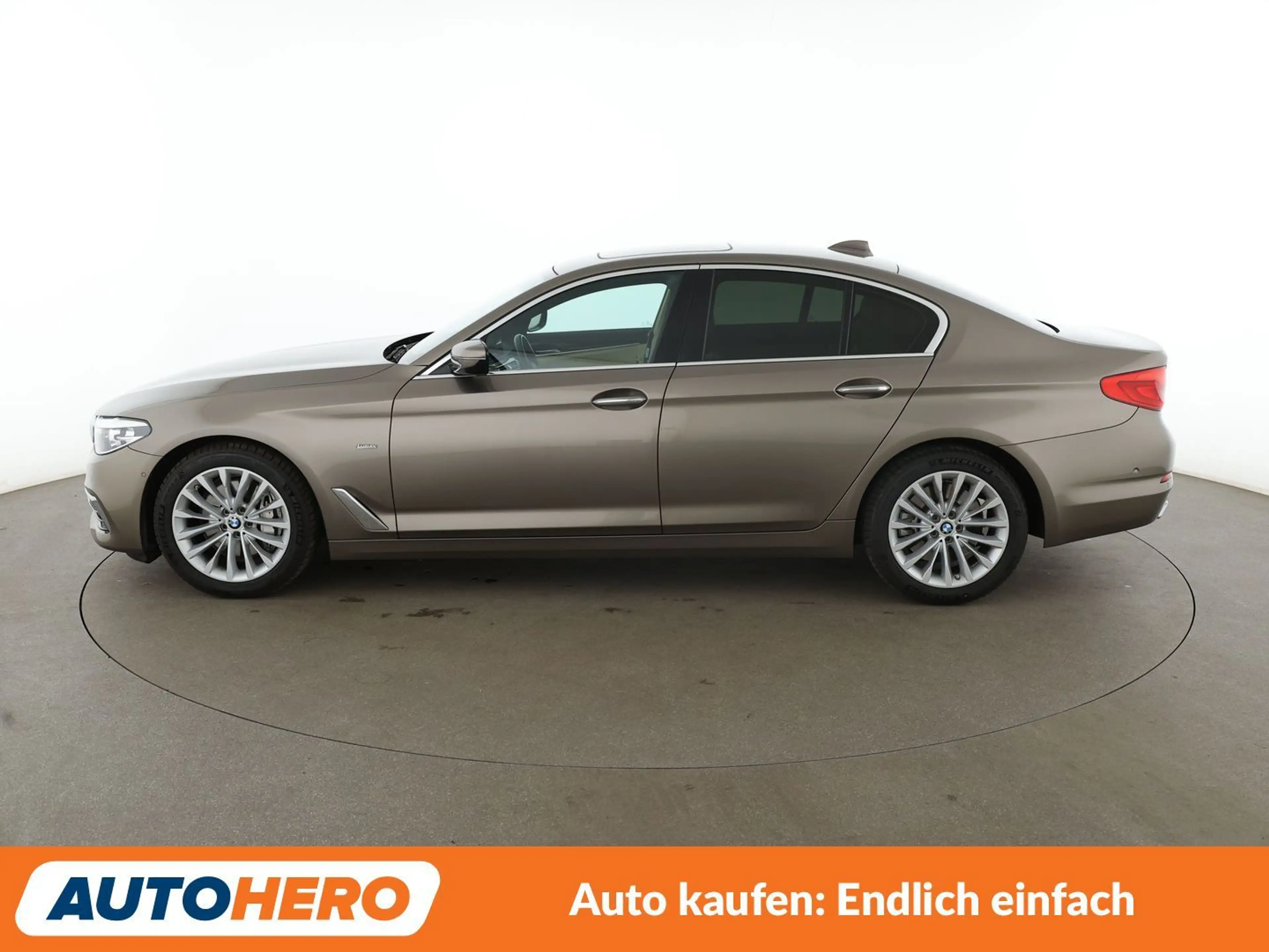 BMW 540 i Luxury Line Aut.*NAVI*PDC*TEMPO*SHZ* — photo 3