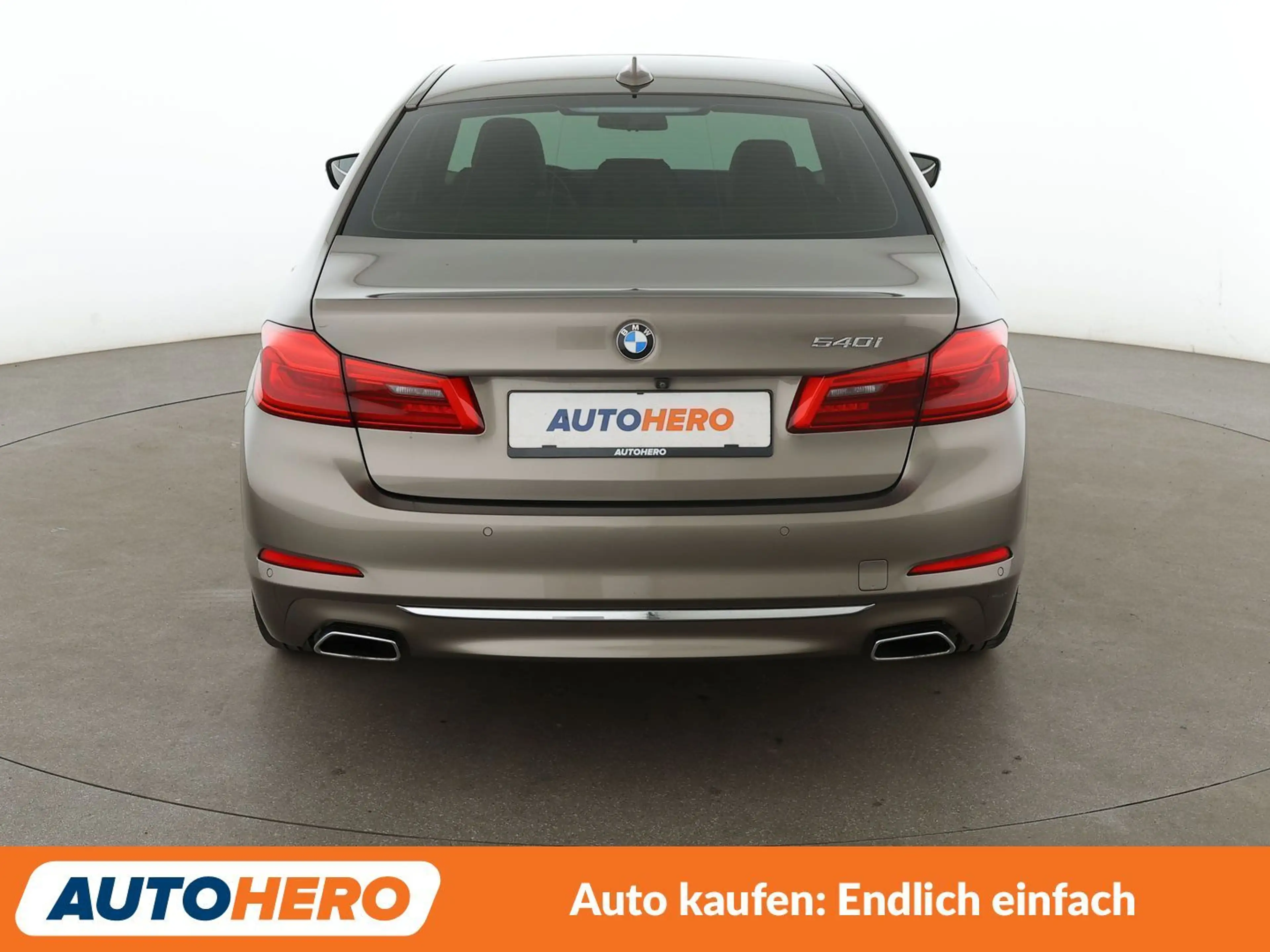 BMW 540 i Luxury Line Aut.*NAVI*PDC*TEMPO*SHZ* — photo 5