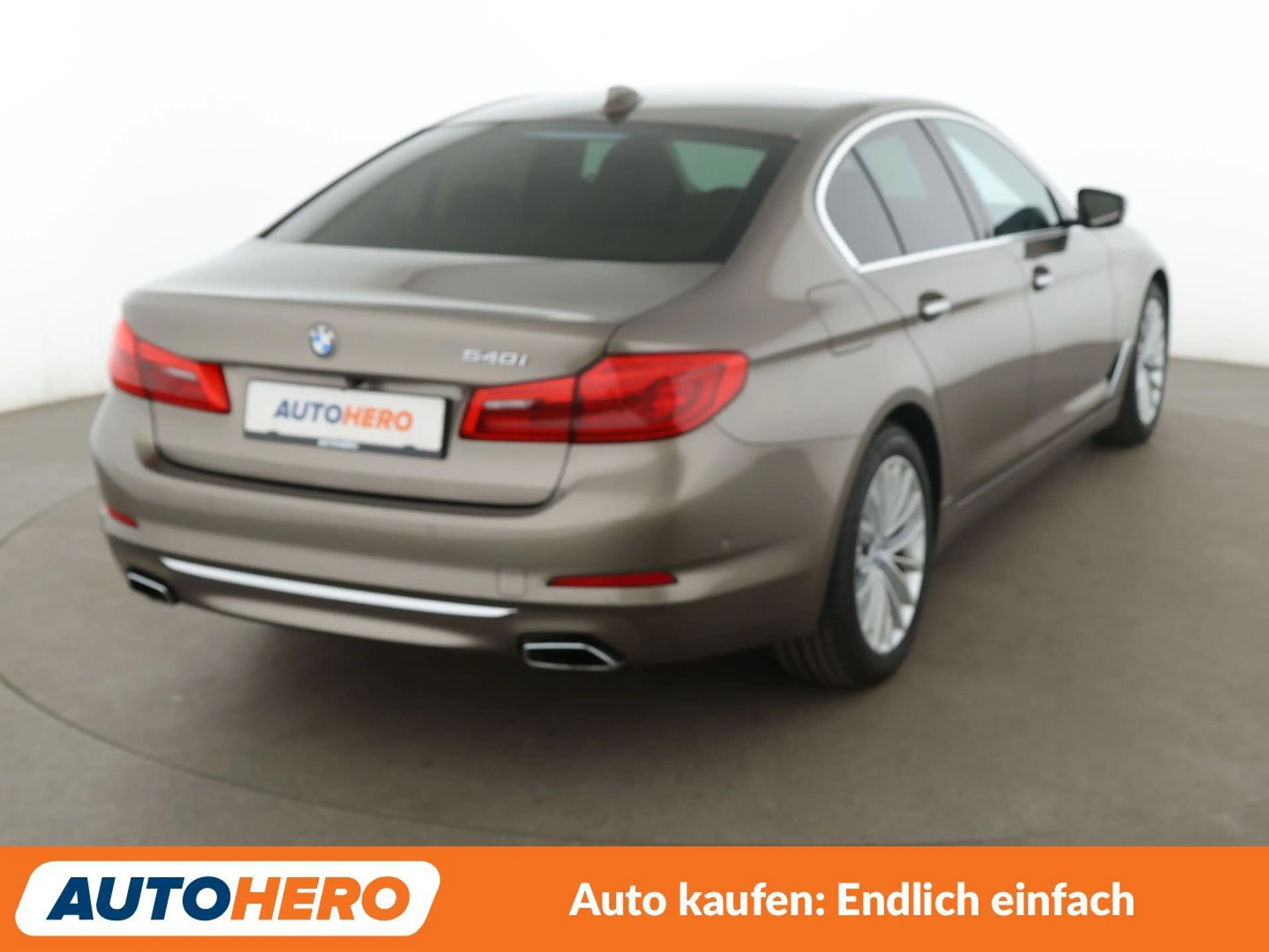 BMW 540 i Luxury Line Aut.*NAVI*PDC*TEMPO*SHZ* — photo 6