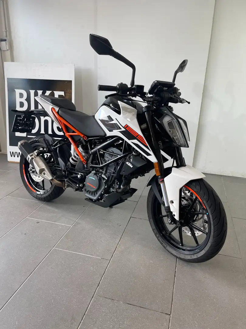KTM 125 Duke Blanc - 2