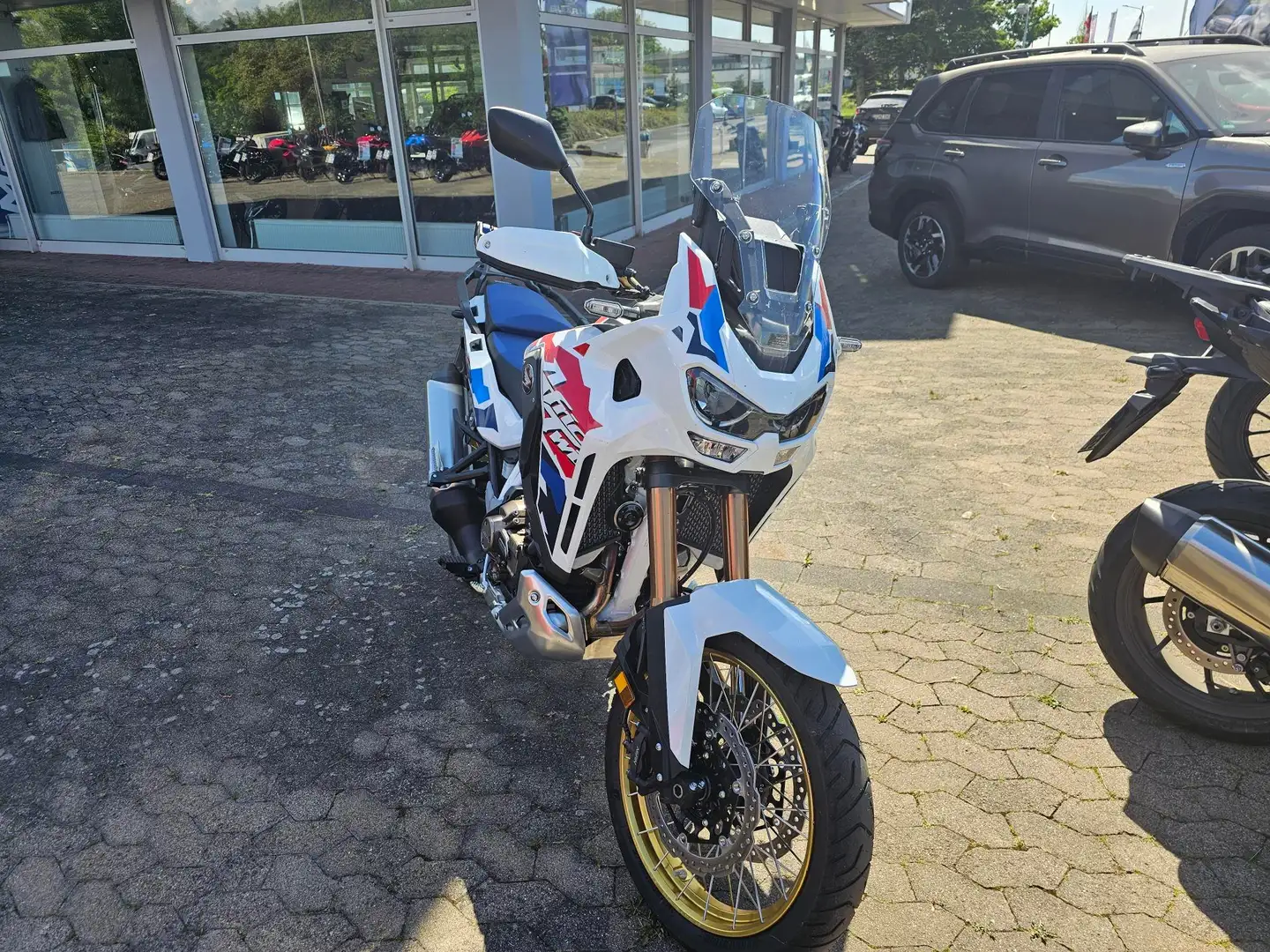 Honda CRF 1100 Africa Twin Adv. DCT Vorführfahrzeug EZ 04/25 Blanco - 2
