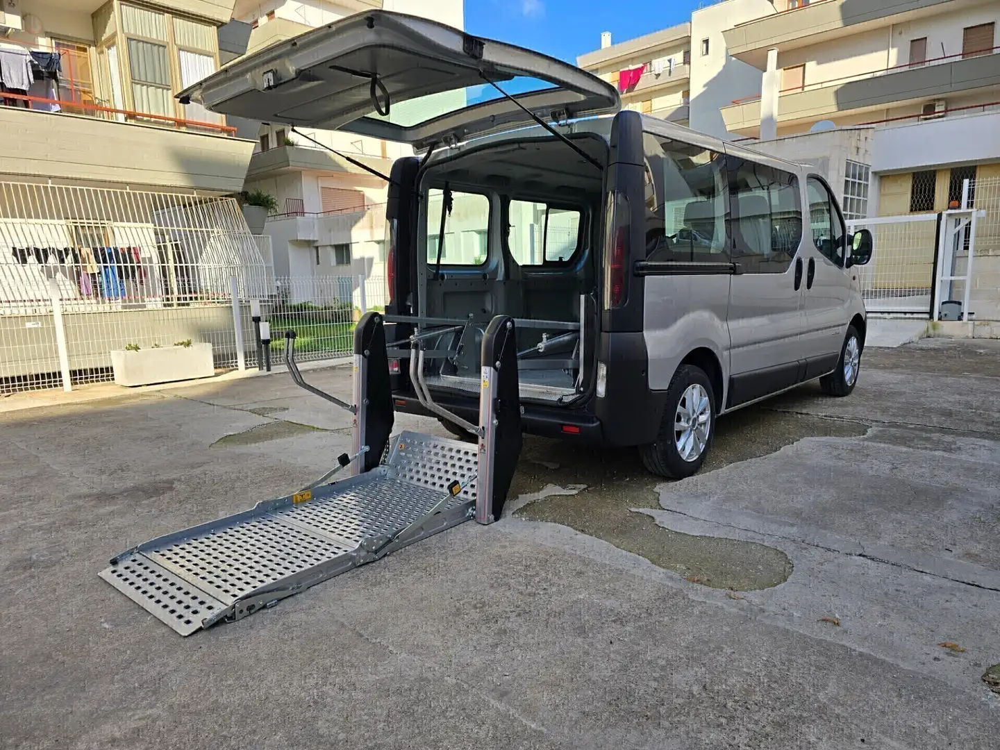 Nissan Primastar C27 1.9 dCi/100 PC Combi SE Grigio - 2