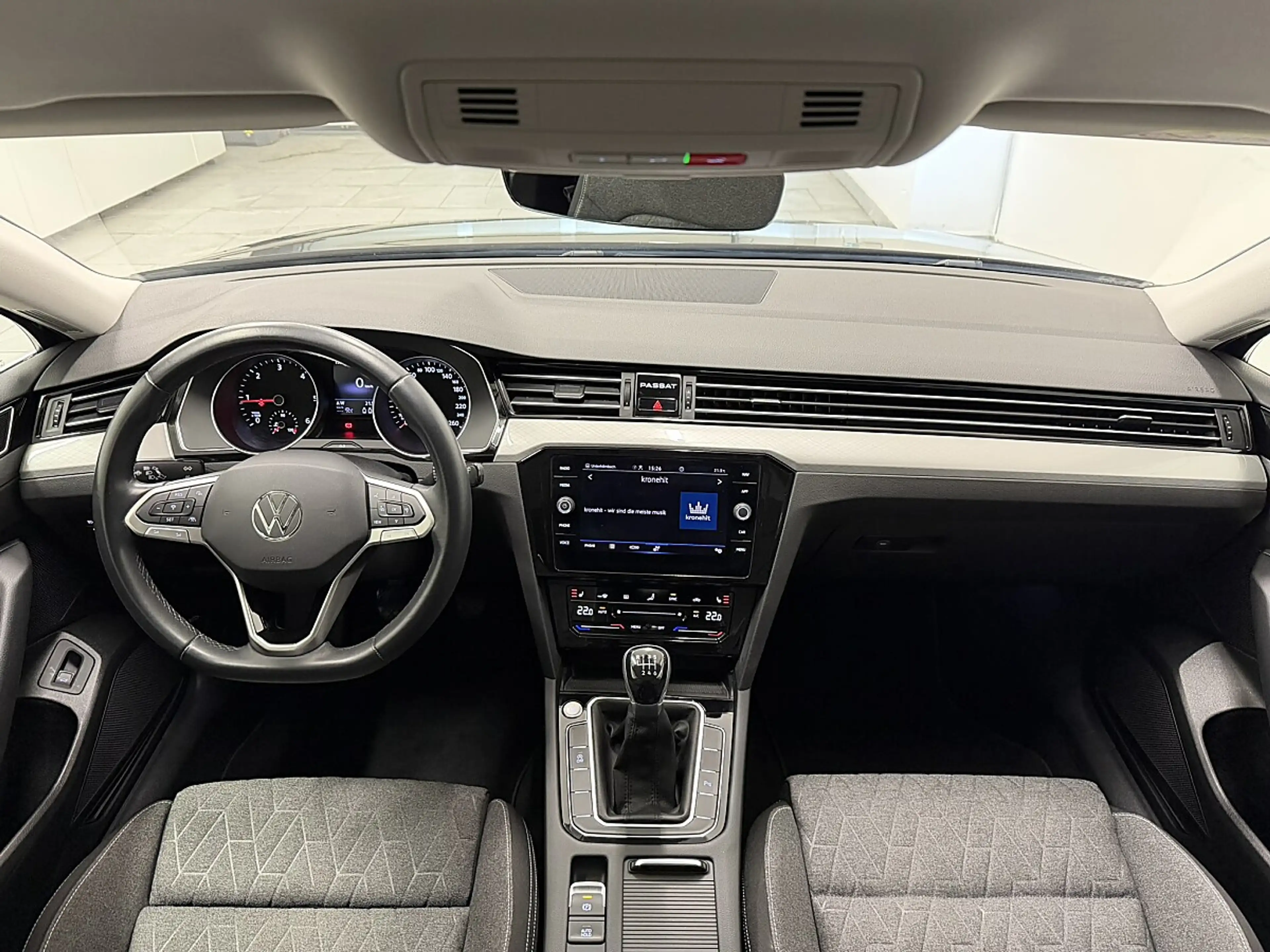 Volkswagen Passat Variant Business 2,0 SCR TDI. IQ.LIGHT-LED-Matrix/ACC/N... — photo 8