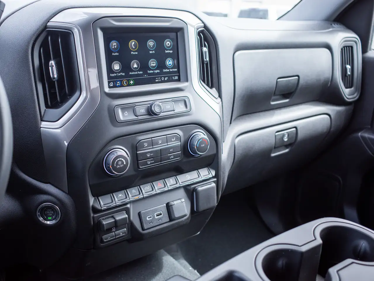 Chevrolet Silverado 1500 снимка Chevrolet Silverado 1500